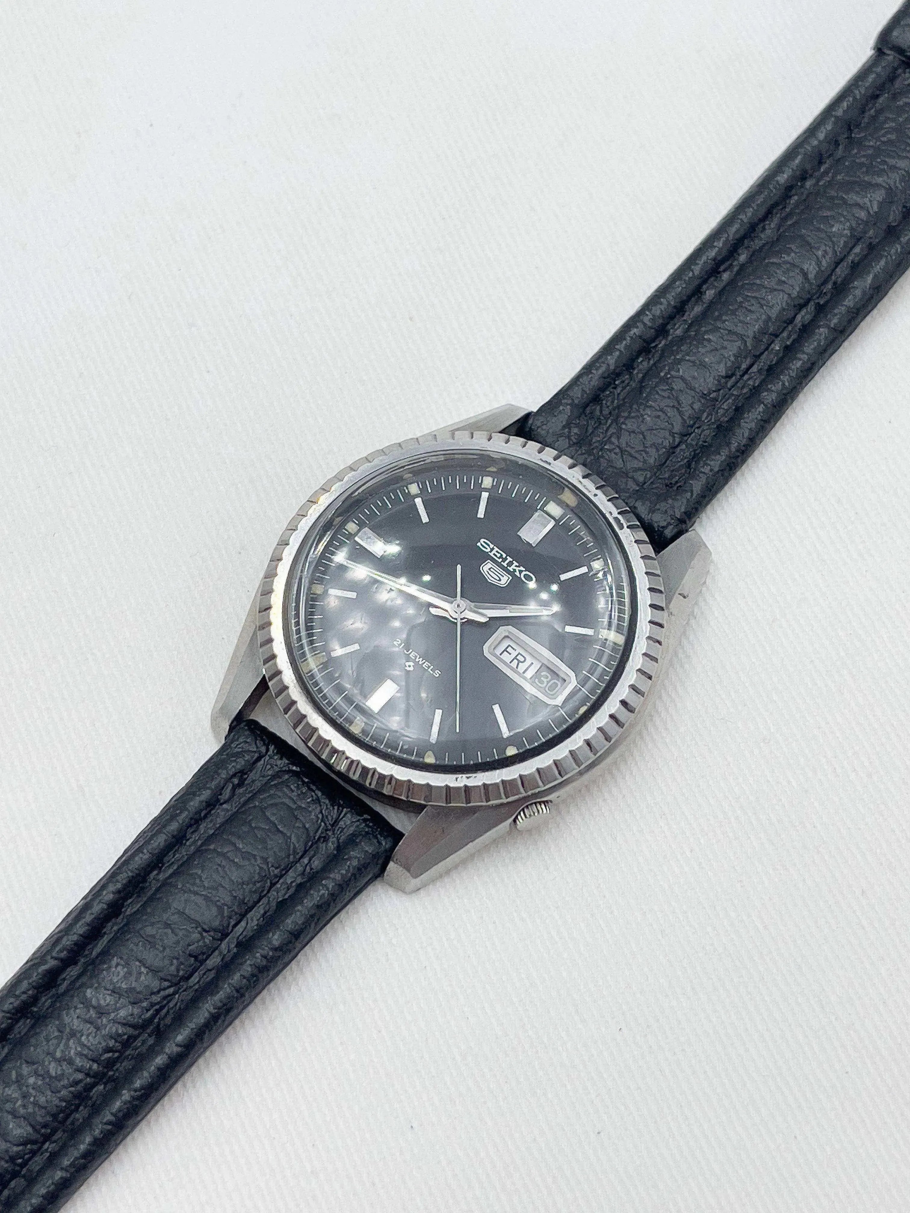 Seiko - Cannelée Black - 1968 - Atelier Victor Paris - Vintage Watch Shop Dubai