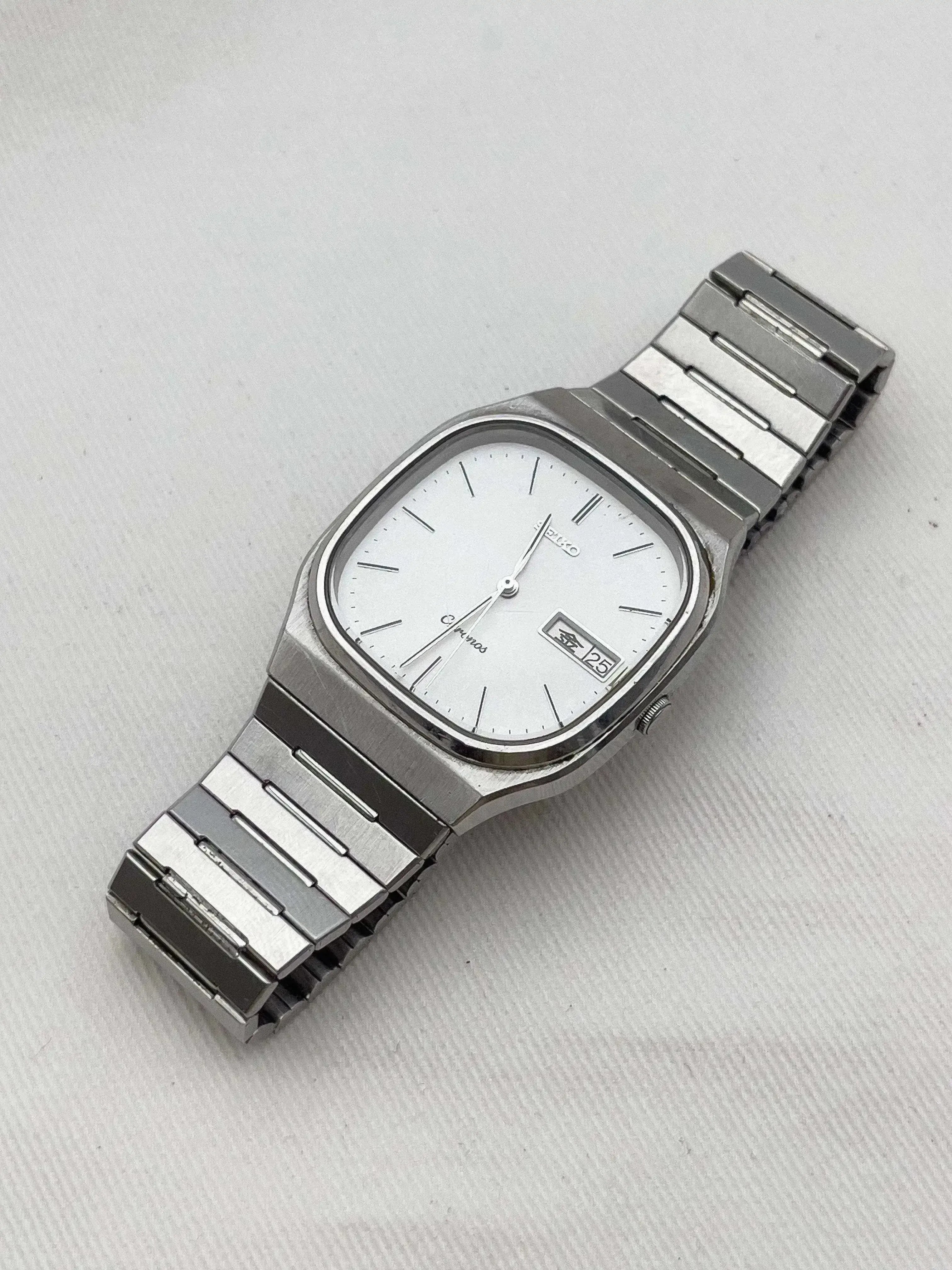 Seiko - Carré Cadran blanc date Kanji - 1985 - Atelier Victor