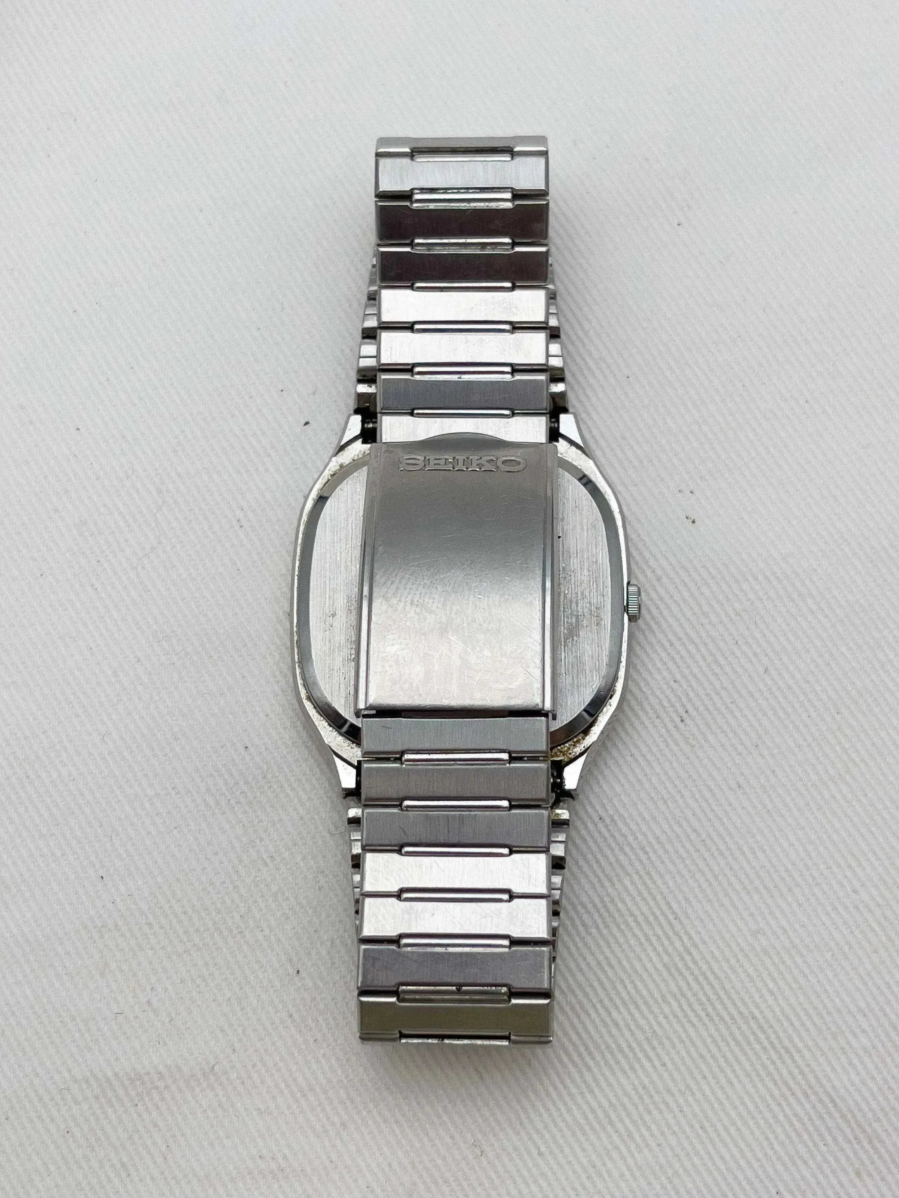 Seiko - Carré Cadran blanc date Kanji - 1985 - Atelier Victor