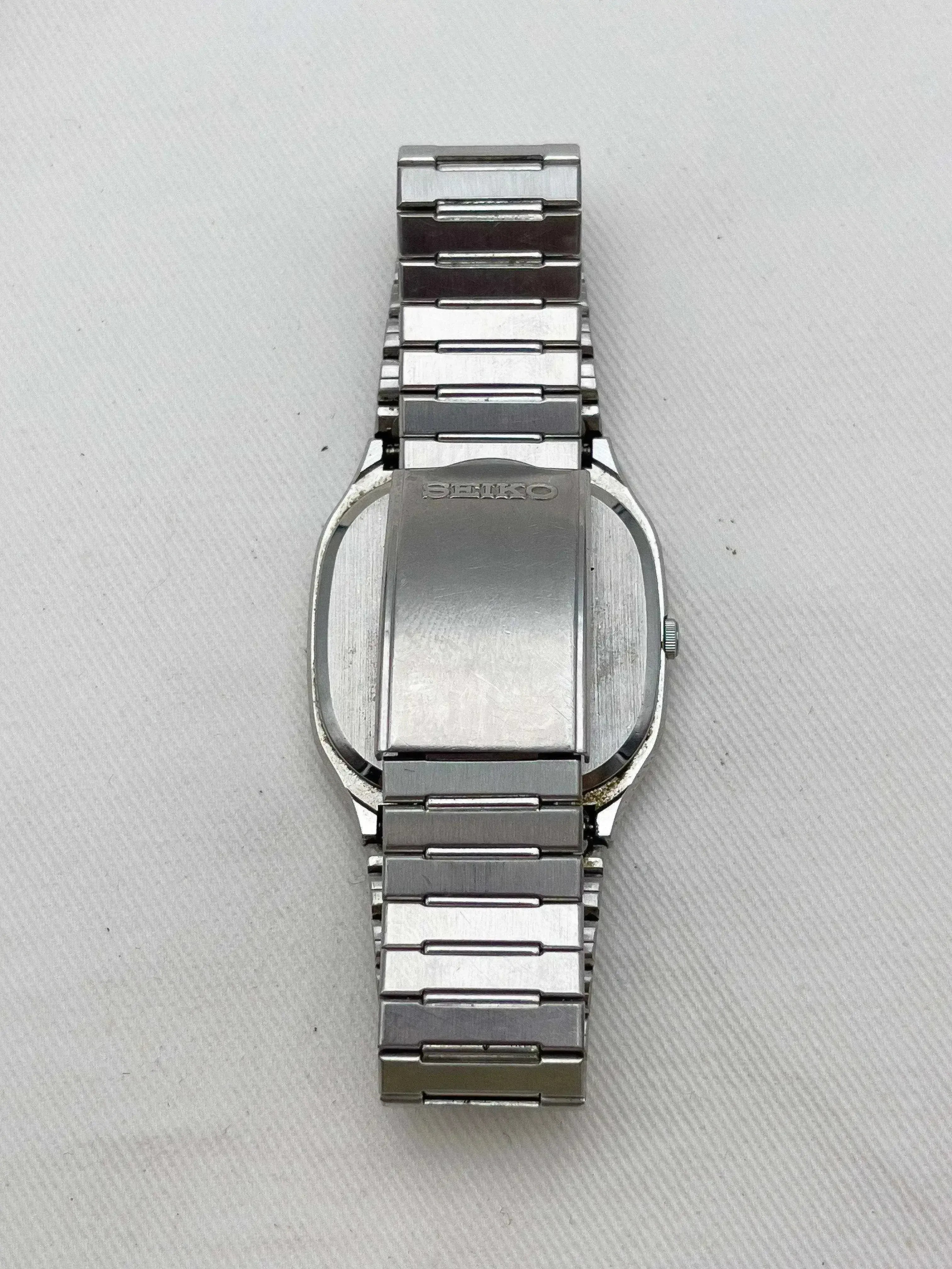 Seiko - Carré Cadran blanc date Kanji - 1985 - Atelier Victor