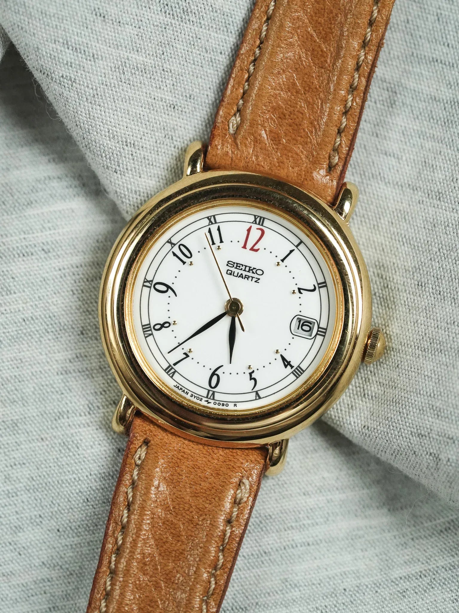 Seiko - Chiffres Arabes & Romain 12h rouge date - NOS - 1998 - Atelier Victor - Vintage Shop
