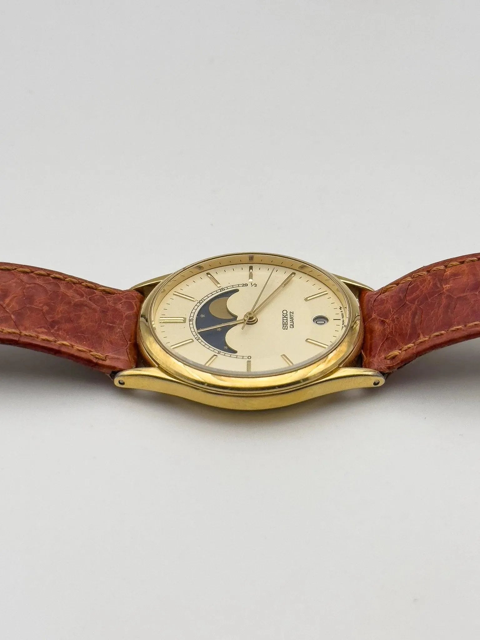 Seiko - Circle Gold Moonphase - 1986 - Atelier Victor Paris - Vintage Watch Shop Dubai
