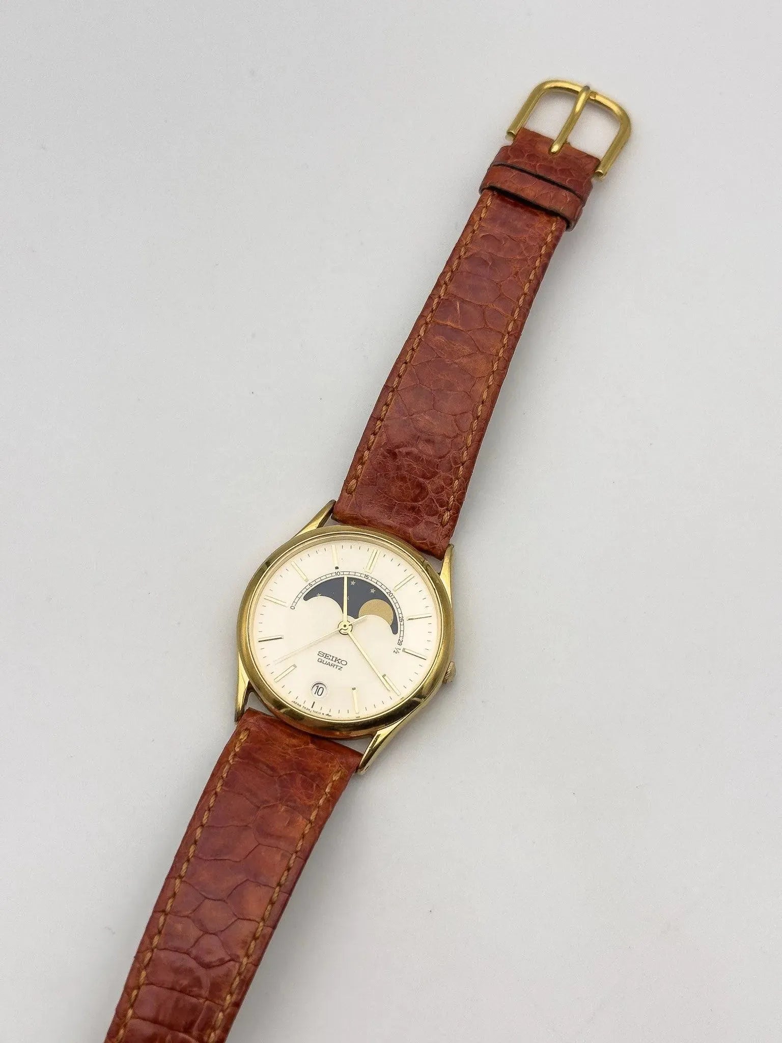 Seiko - Circle Gold Moonphase - 1986 - Atelier Victor Paris - Vintage Watch Shop Dubai