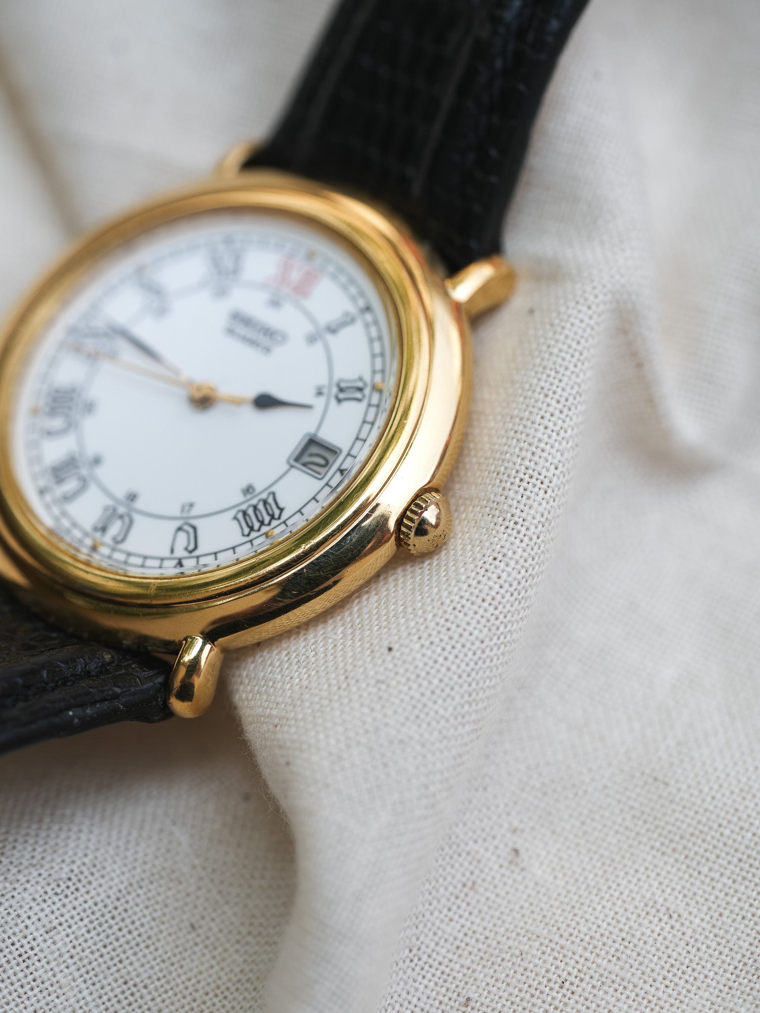 Seiko - Circle Or 12H rouge date - 1999 - Atelier Victor Paris - Vintage Watch Shop Dubai