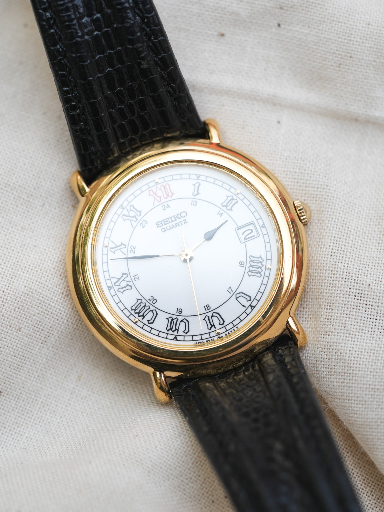Seiko - Circle Or 12H rouge date - 1999 - Atelier Victor Paris - Vintage Watch Shop Dubai