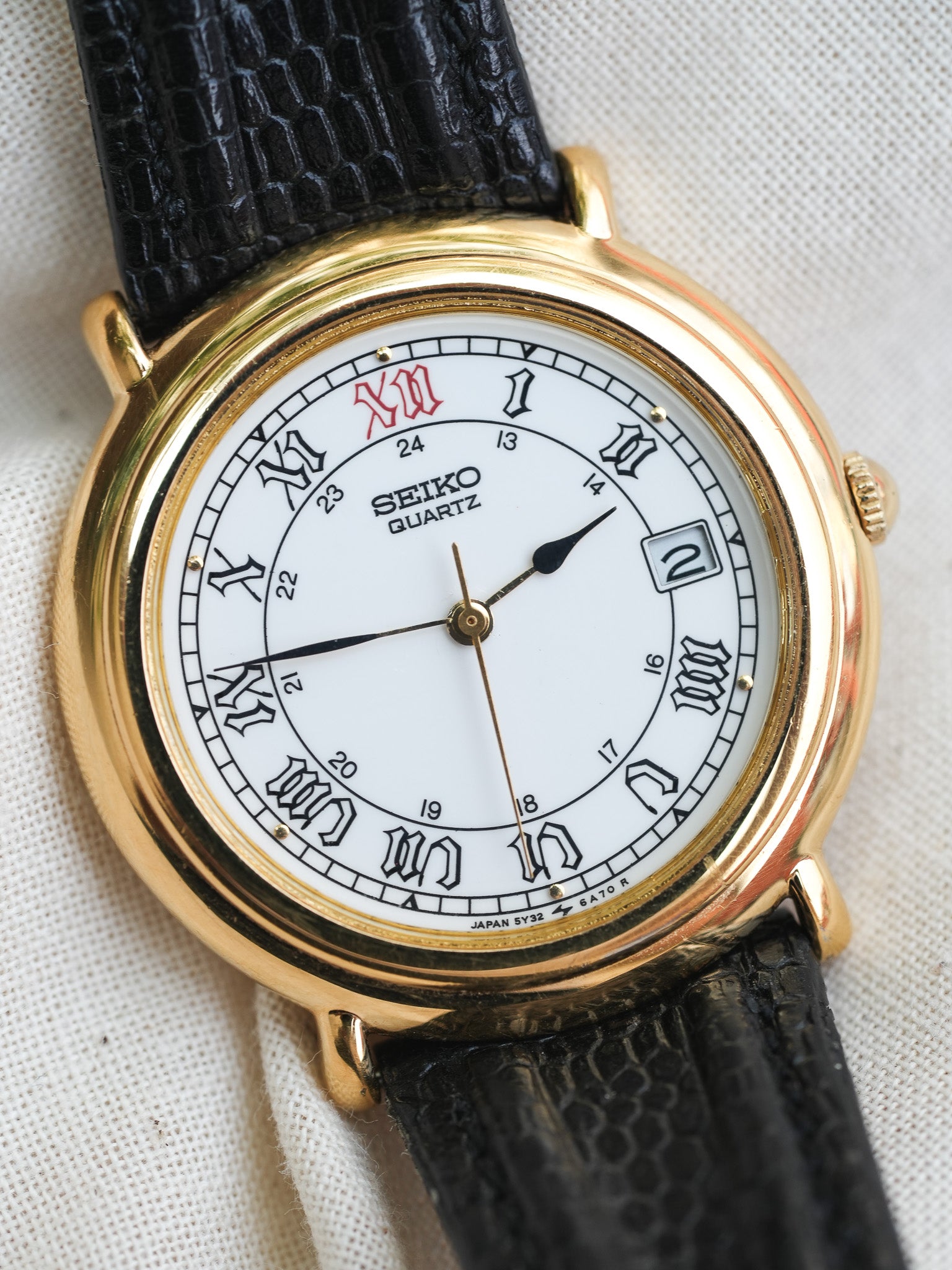 Seiko - Circle Or 12H rouge date - 1999 - Atelier Victor Paris - Vintage Watch Shop Dubai