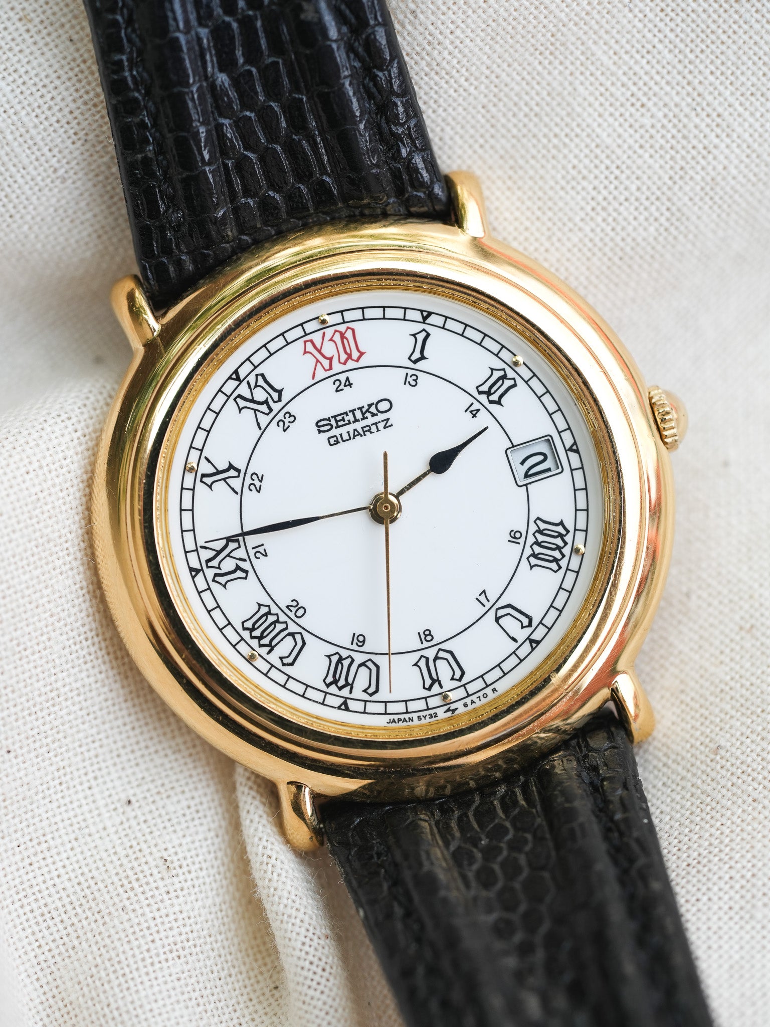 Seiko - Circle Or 12H rouge date - 1999 - Atelier Victor Paris - Vintage Watch Shop Dubai