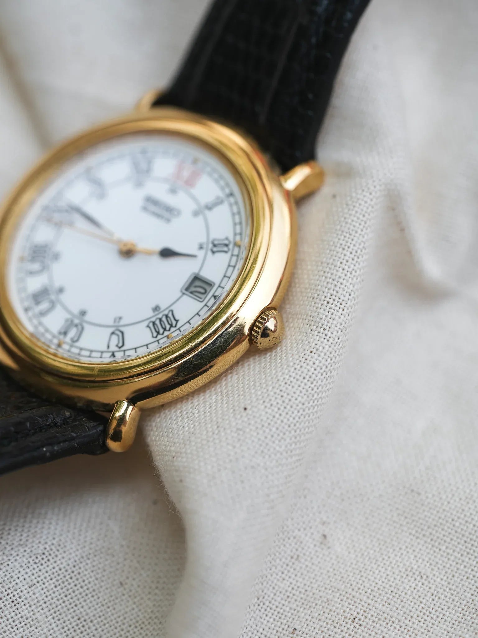 Seiko - Circle Or 12H rouge date - 1999 - Atelier Victor - Vintage Shop
