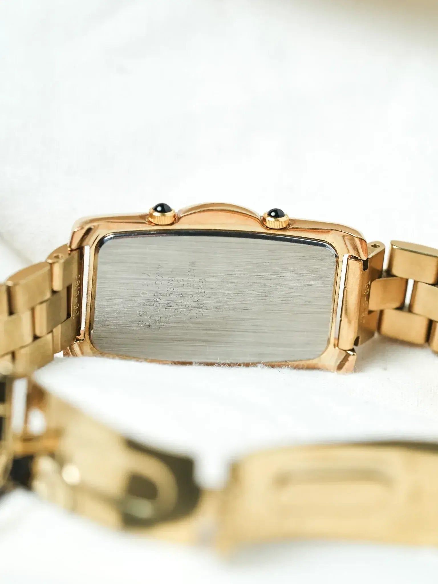 Seiko - Double fuseaux Tank Allongée Tapissée Blanc - NOS - 1997 - Atelier Victor