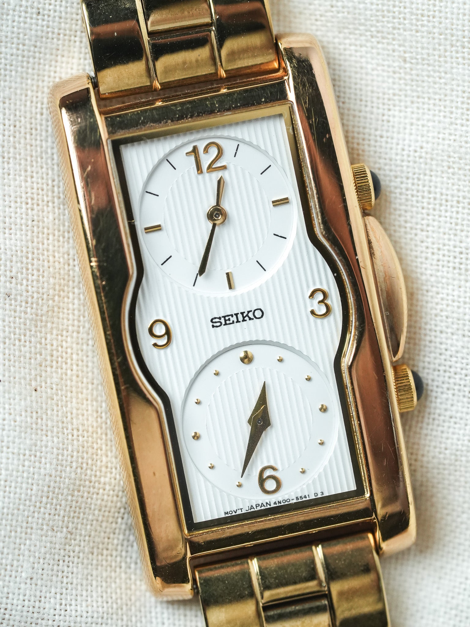 Seiko - Double fuseaux Tank Allongée Tapissée Blanc - NOS - 1997 - Atelier Victor - Vintage Shop