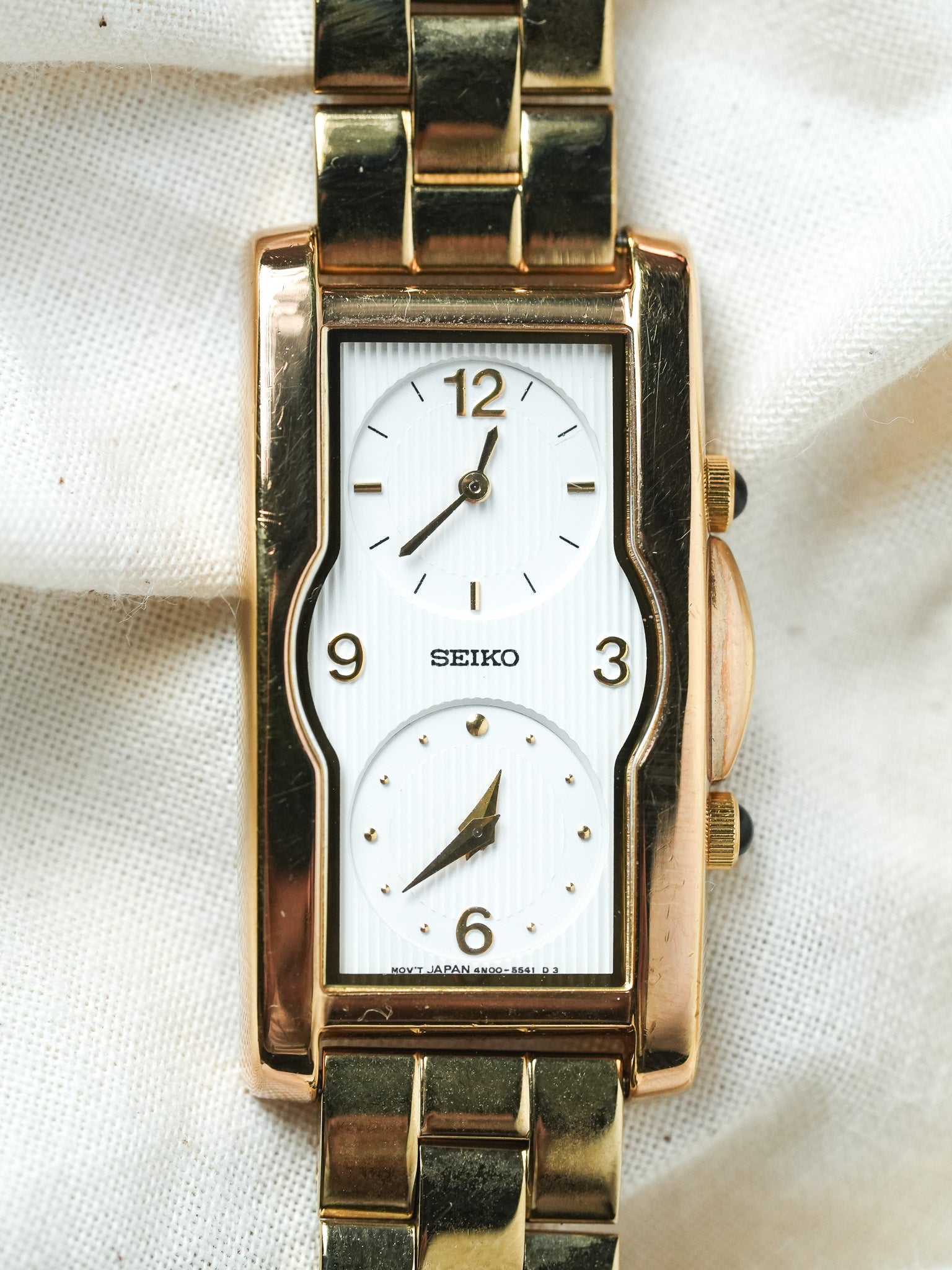 Seiko - Double fuseaux Tank Allongée Tapissée Blanc - NOS - 1997 - Atelier Victor - Vintage Shop
