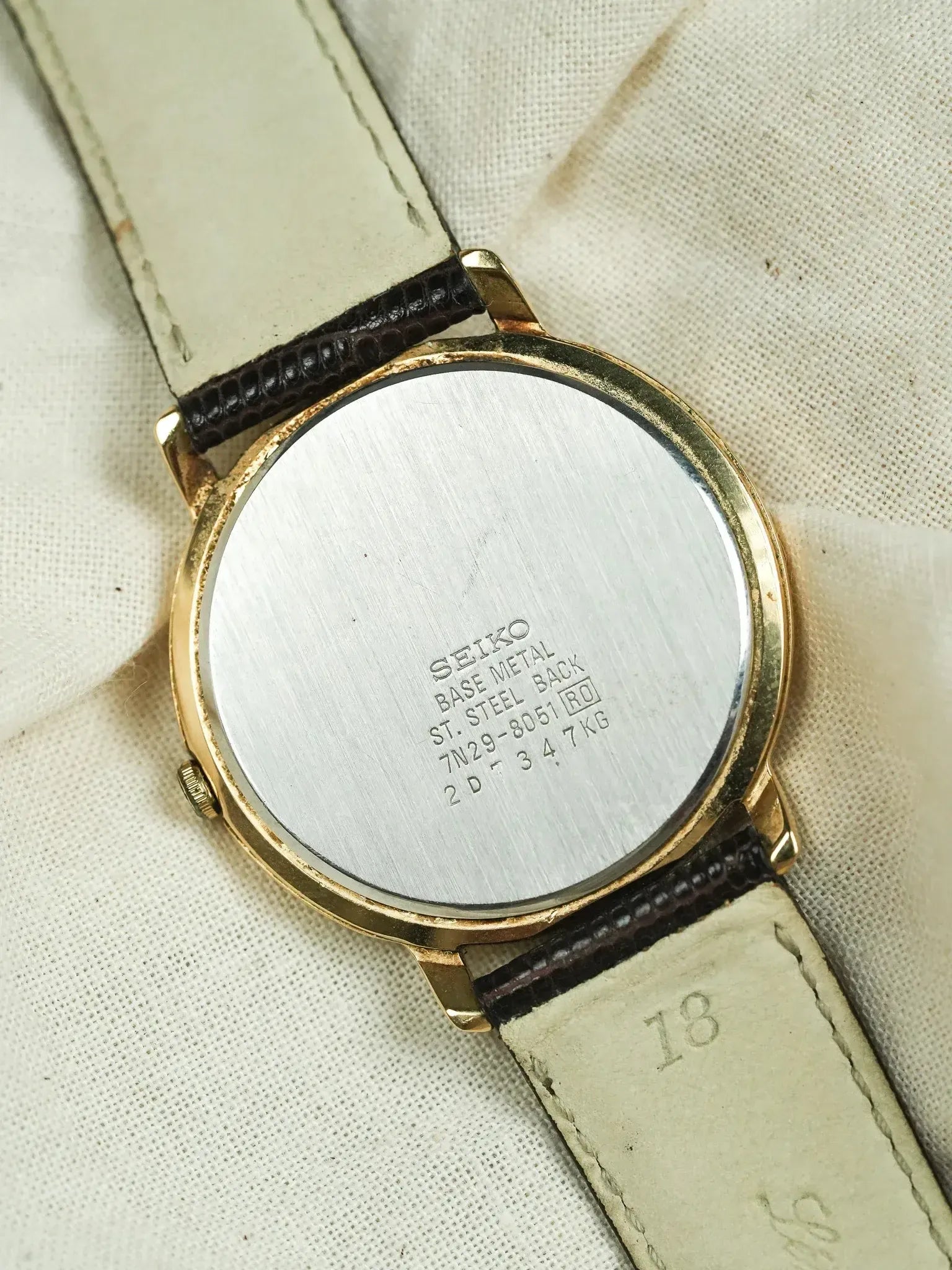 Seiko - Reloj de Vestir Fecha Chapado en Oro Índice Romano - 2002