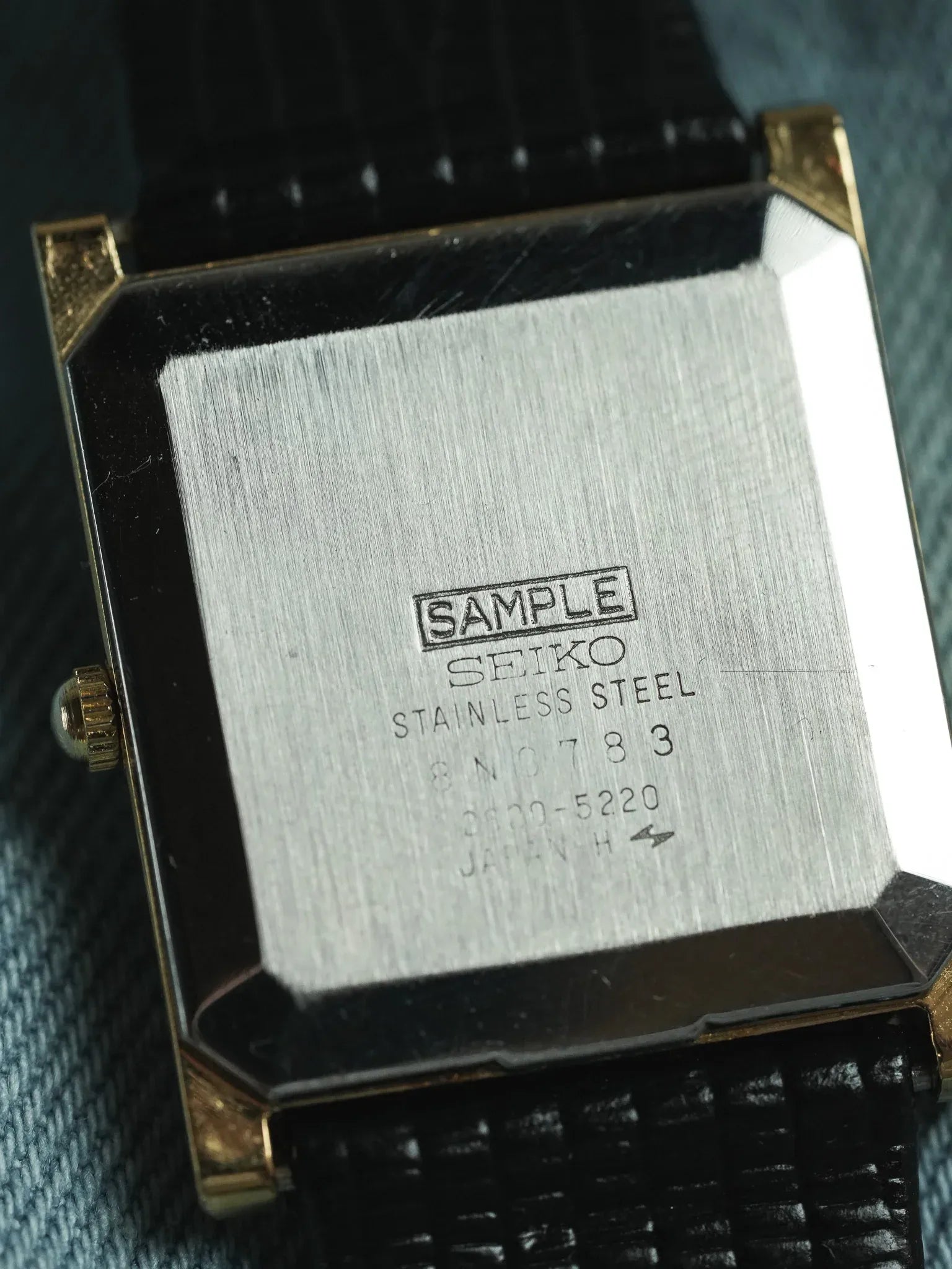 Seiko - Echantillon Tank XL Plaqué or Brossé - 1988 - Atelier Victor