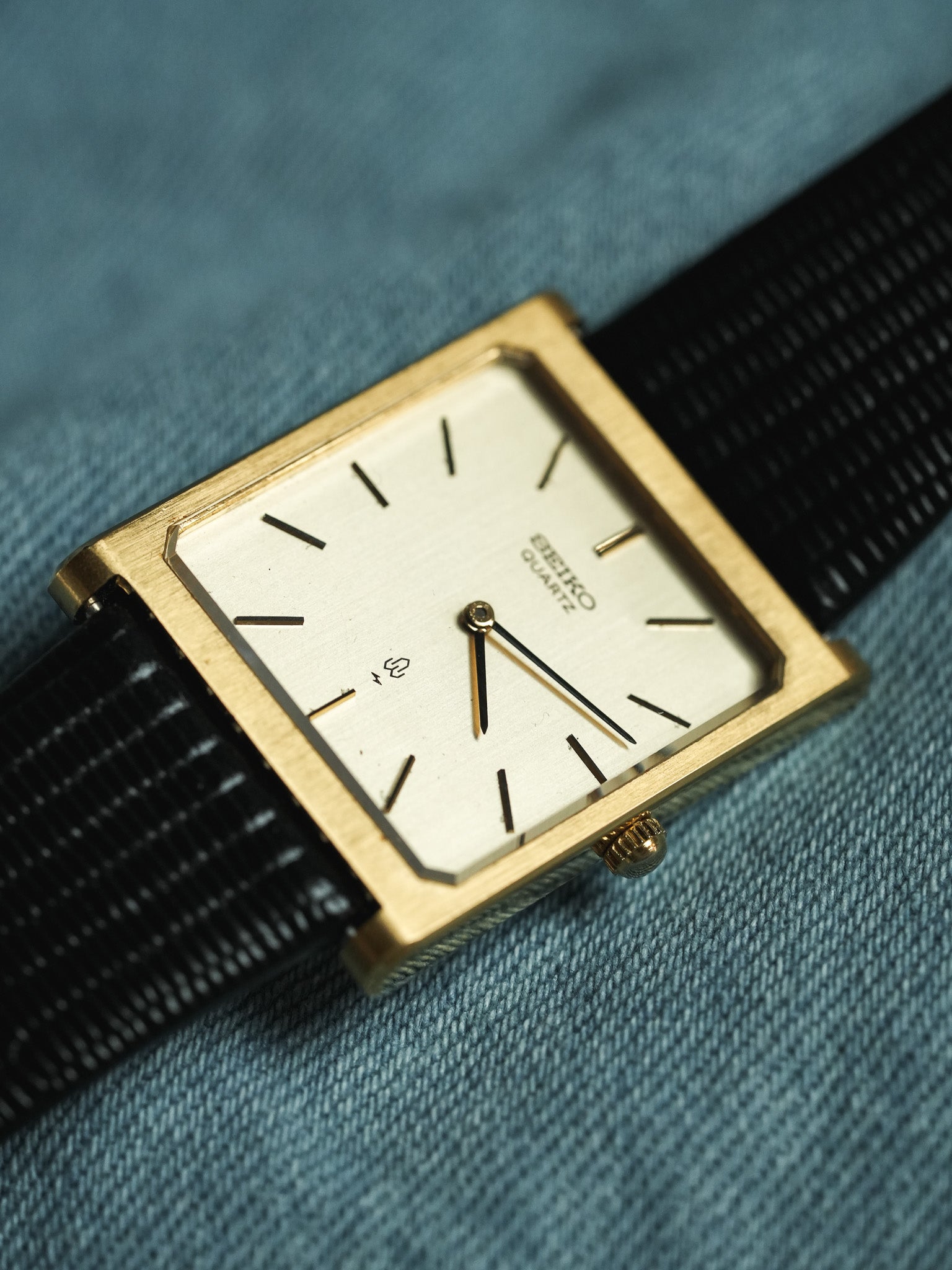 Seiko - Echantillon Tank XL Plaqué or Brossé - 1988 - Atelier Victor - Vintage Shop