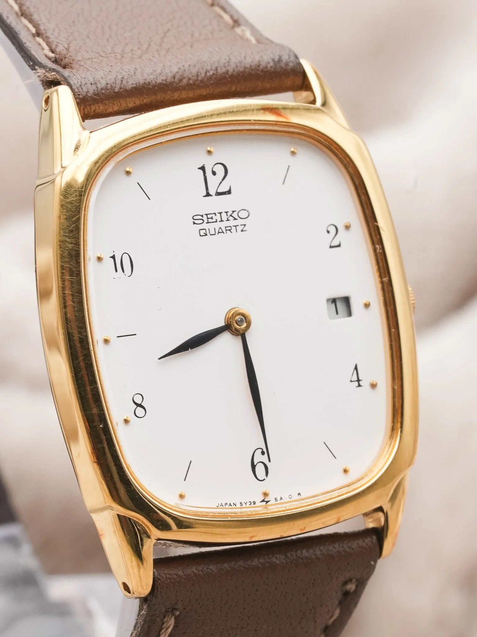 Seiko - Ellipse Plaqué or blanc date - NOS - 1987 - Atelier Victor - Vintage Shop