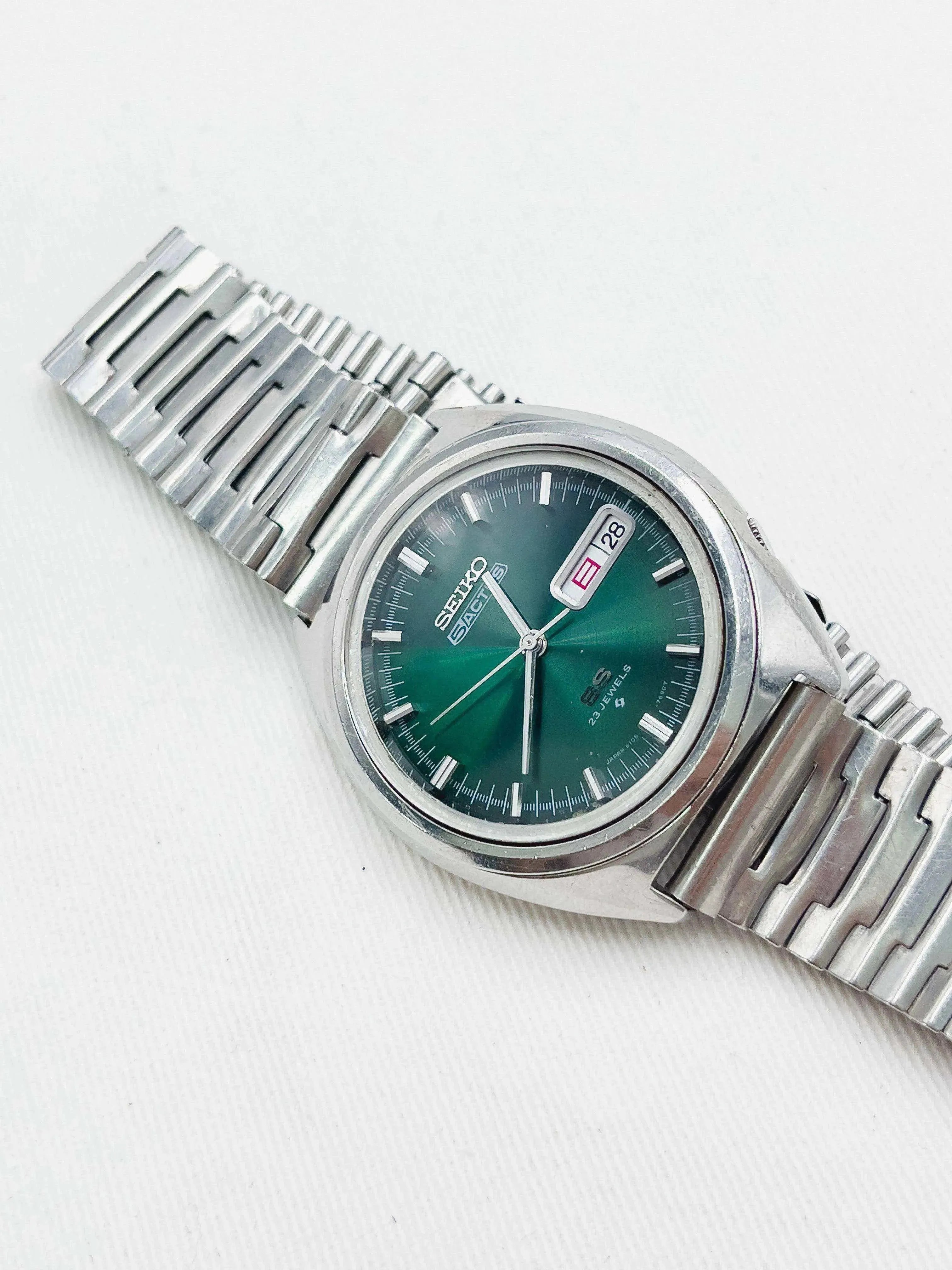 Seiko - Green Dial Kanji - 1973 - Atelier Victor Paris - Vintage Watch Shop Dubai