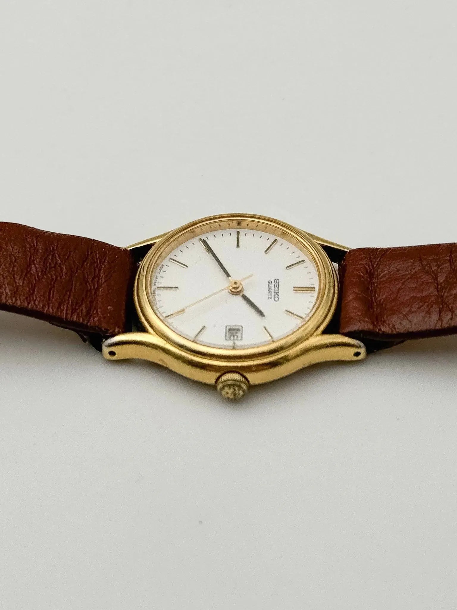 Seiko - Lady Gold White Dial - 1995 - Atelier Victor Paris - Vintage Watch Shop Dubai