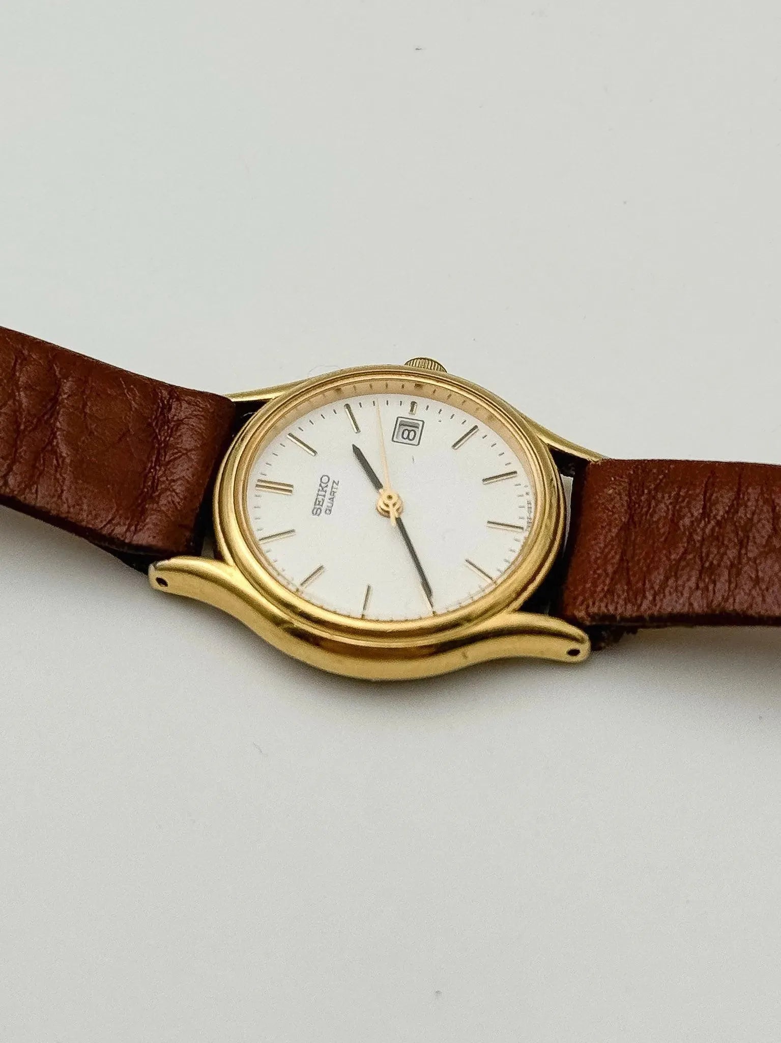 Seiko - Lady Gold White Dial - 1995 - Atelier Victor Paris - Vintage Watch Shop Dubai