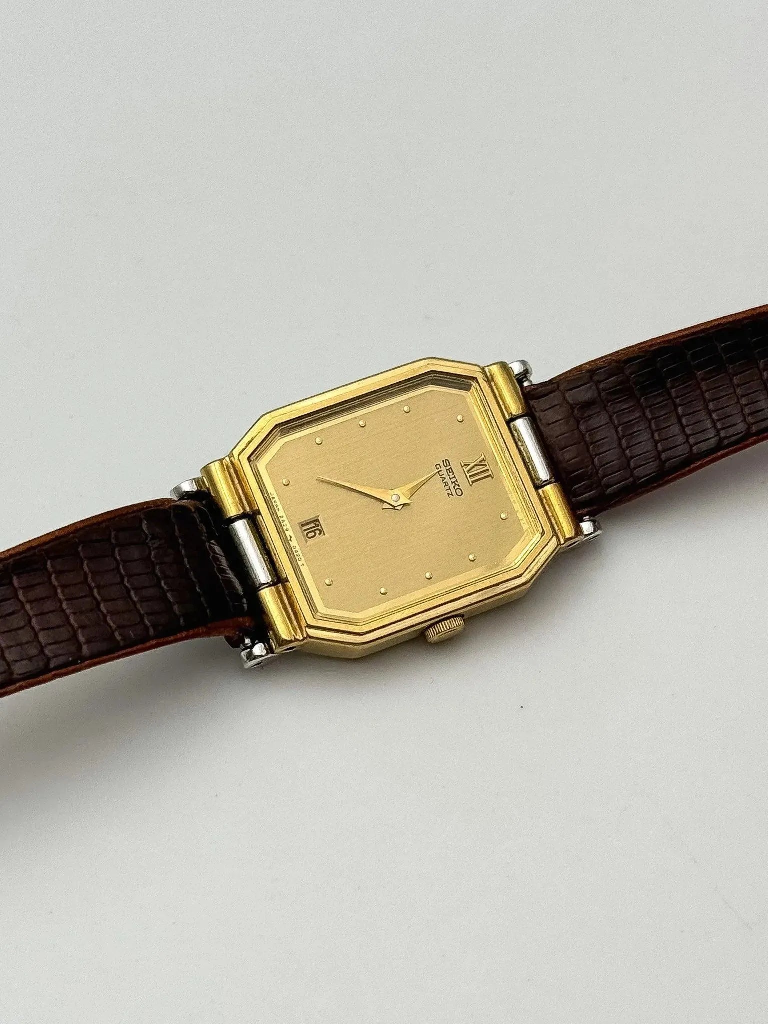 Seiko - Lady Tank Gold Steel - 1985 - Atelier Victor Paris - Vintage Watch Shop Dubai