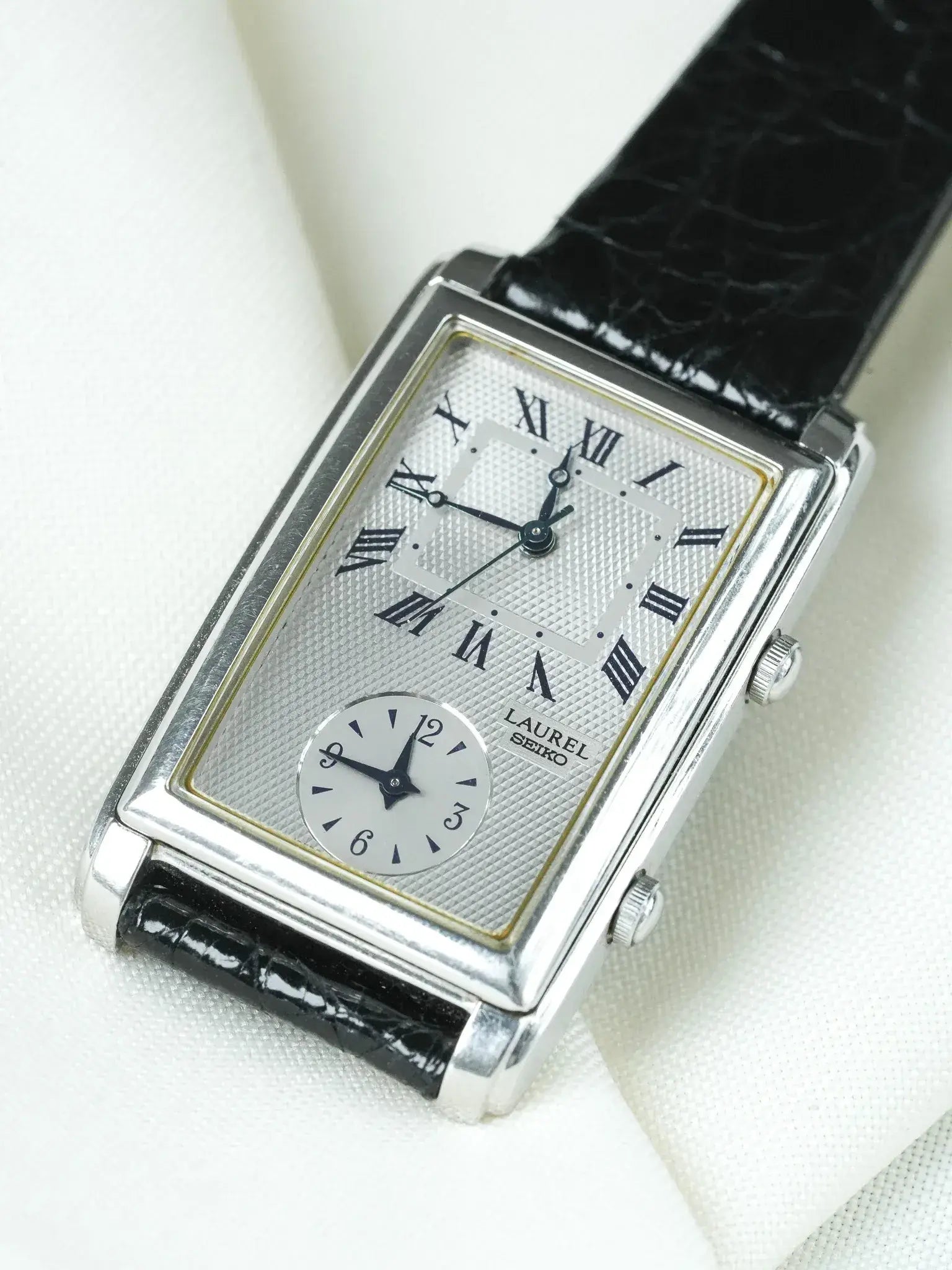 Seiko - Laurel Tank "stepped case" Acier Deux mouvements - 1996
