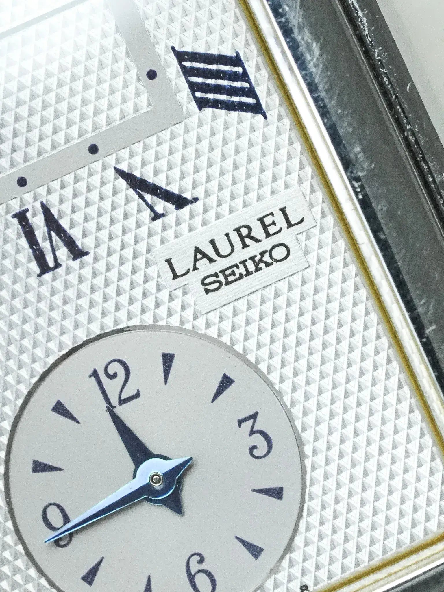 Seiko - Laurel Tank "stepped case" Acier Deux mouvements - 1996