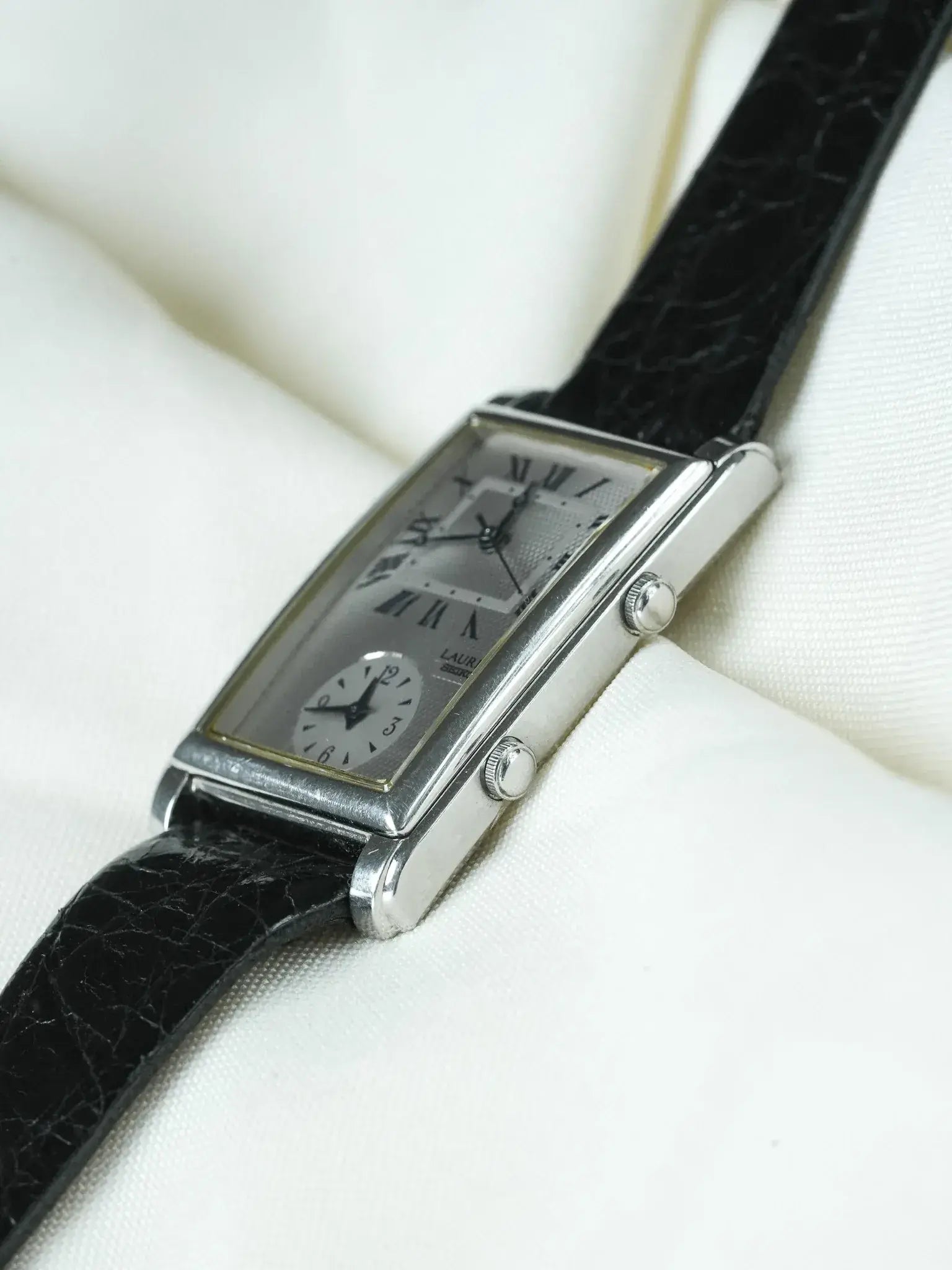 Seiko - Laurel Tank "stepped case" Acier Deux mouvements - 1996