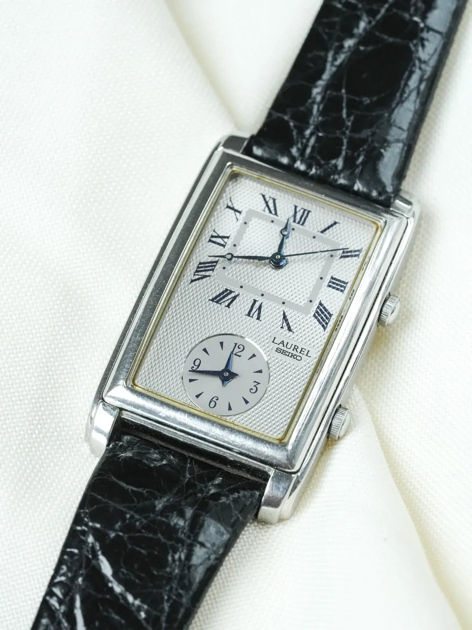 Seiko - Laurel Tank "stepped case" Acier Deux mouvements - 1996