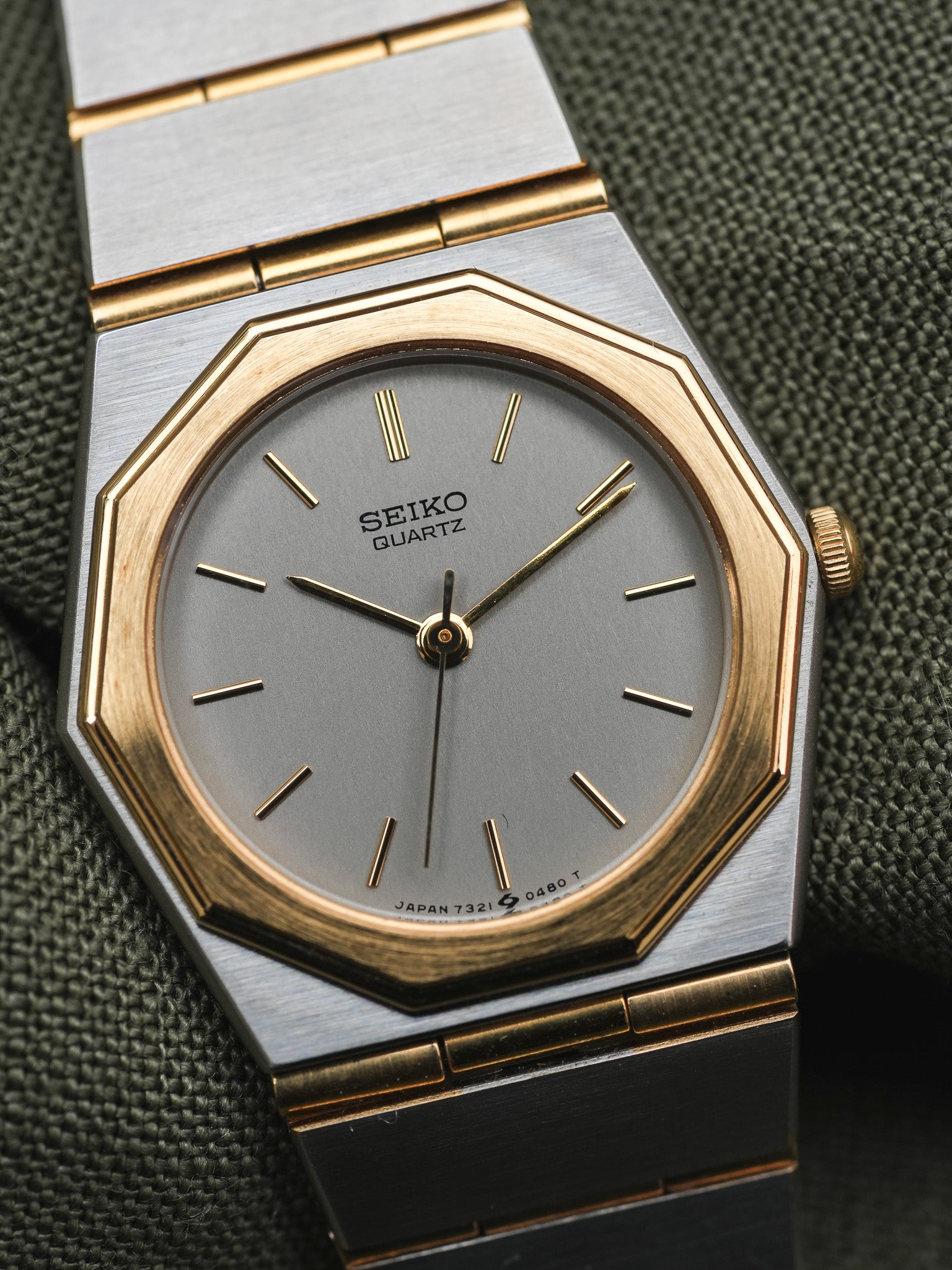 Seiko - Mini Acier Or Cadran Acier - NOS - 1984 - Atelier Victor Paris - Vintage Watch Shop Dubai