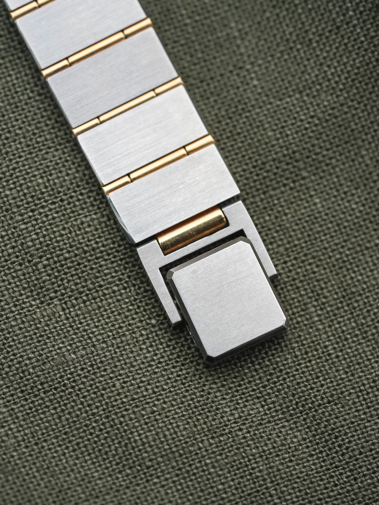 Seiko - Mini Acier Or Cadran Acier - NOS - 1984 - Atelier Victor Paris - Vintage Watch Shop Dubai
