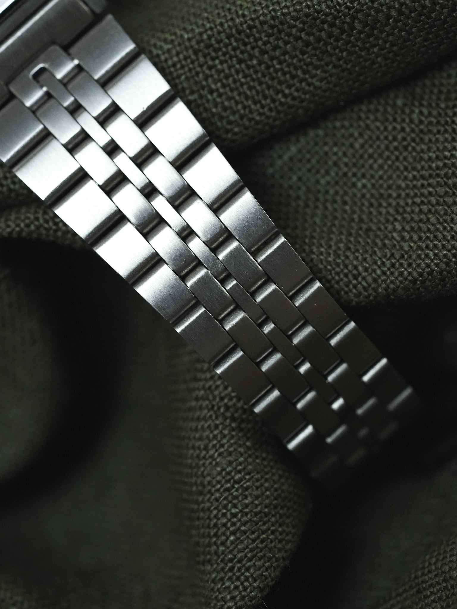 Seiko - Mini Digital Bracelet Acier - NOS - 1980s - Atelier Victor - Vintage Shop