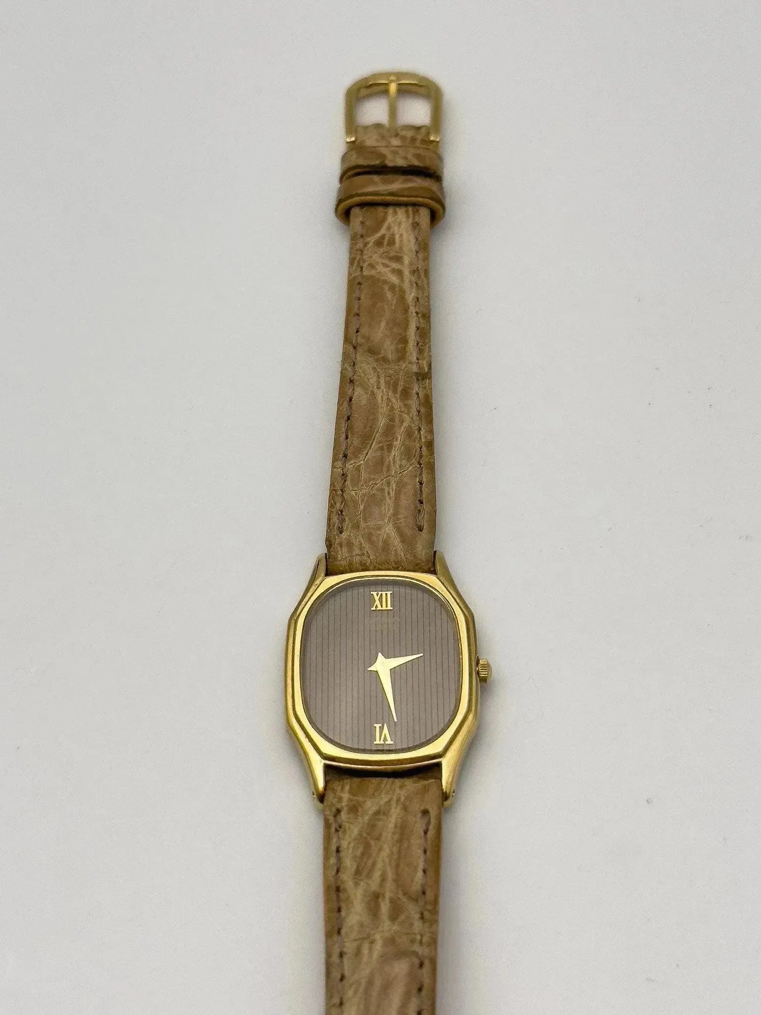 Seiko - Mini Oval Gold Tapesserie - 1983 - Atelier Victor Paris - Vintage Watch Shop Dubai