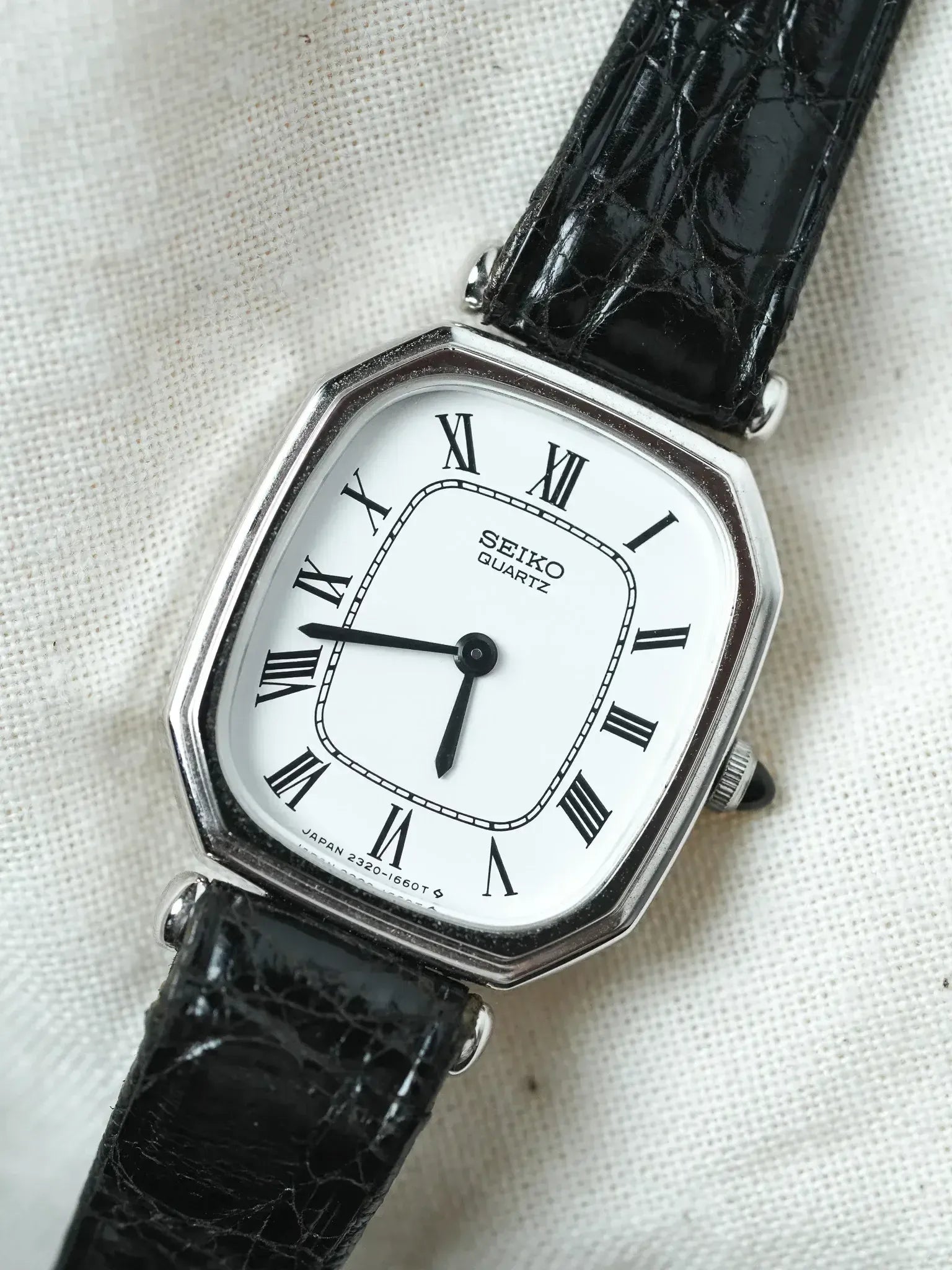 Seiko - Mini Tank Octogonale Acier Blanc Romain - NOS - 1984 - Atelier Victor