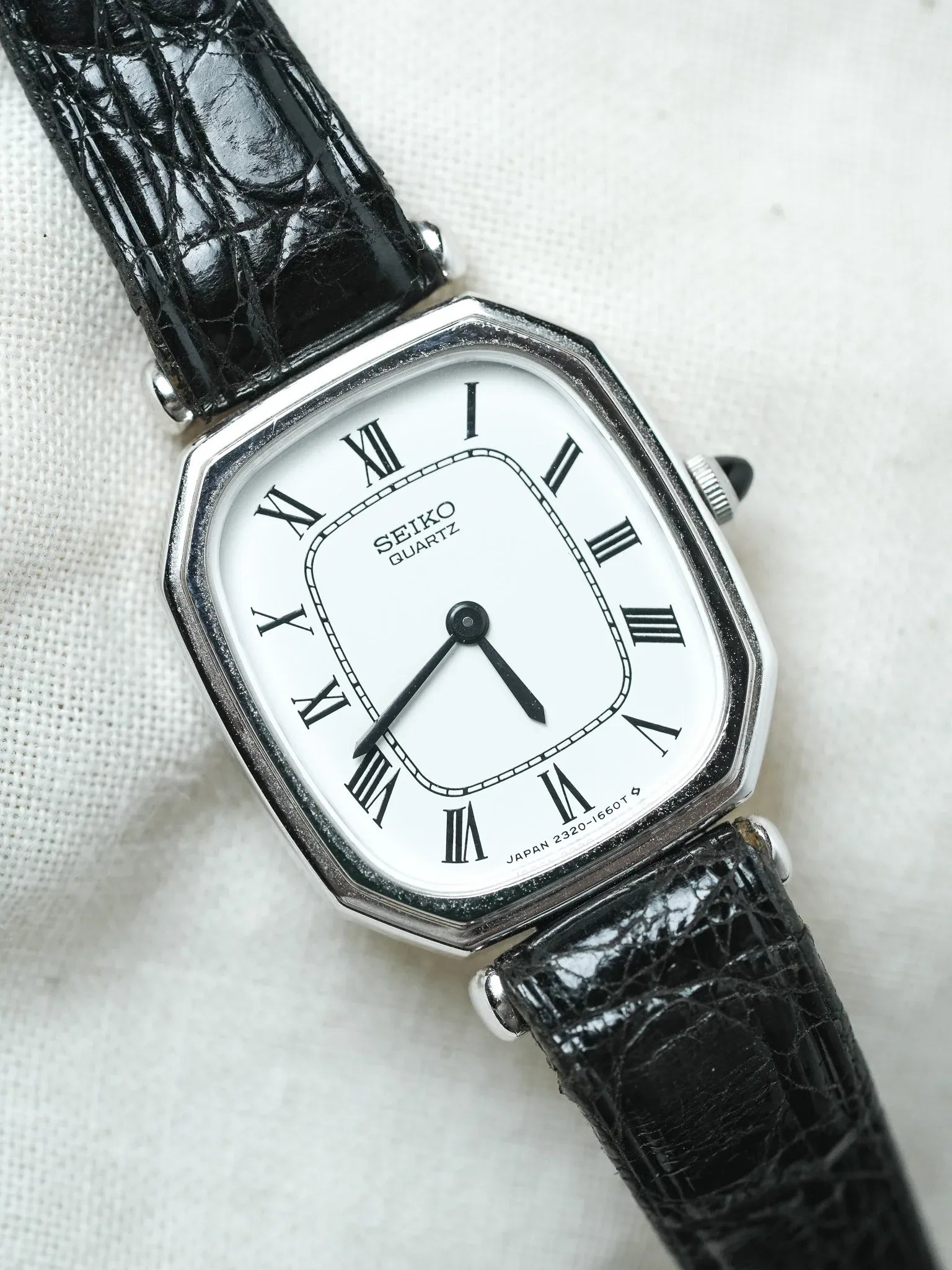 Seiko - Mini Tank Octogonale Acier Blanc Romain - NOS - 1984 - Atelier Victor - Vintage Shop