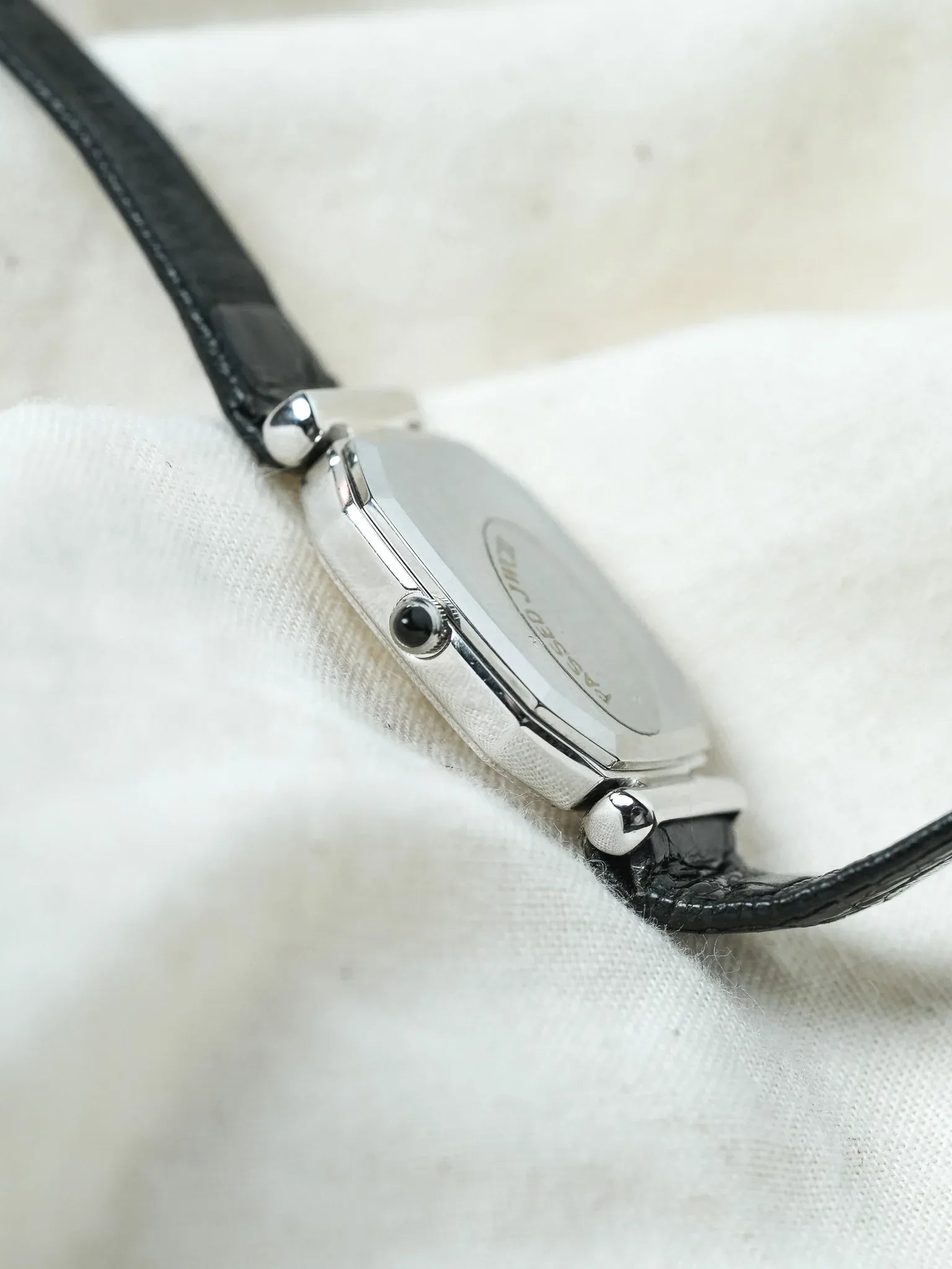 Seiko - Mini Tank Octogonale Acier Blanc Romain - NOS - 1984 - Atelier Victor - Vintage Shop