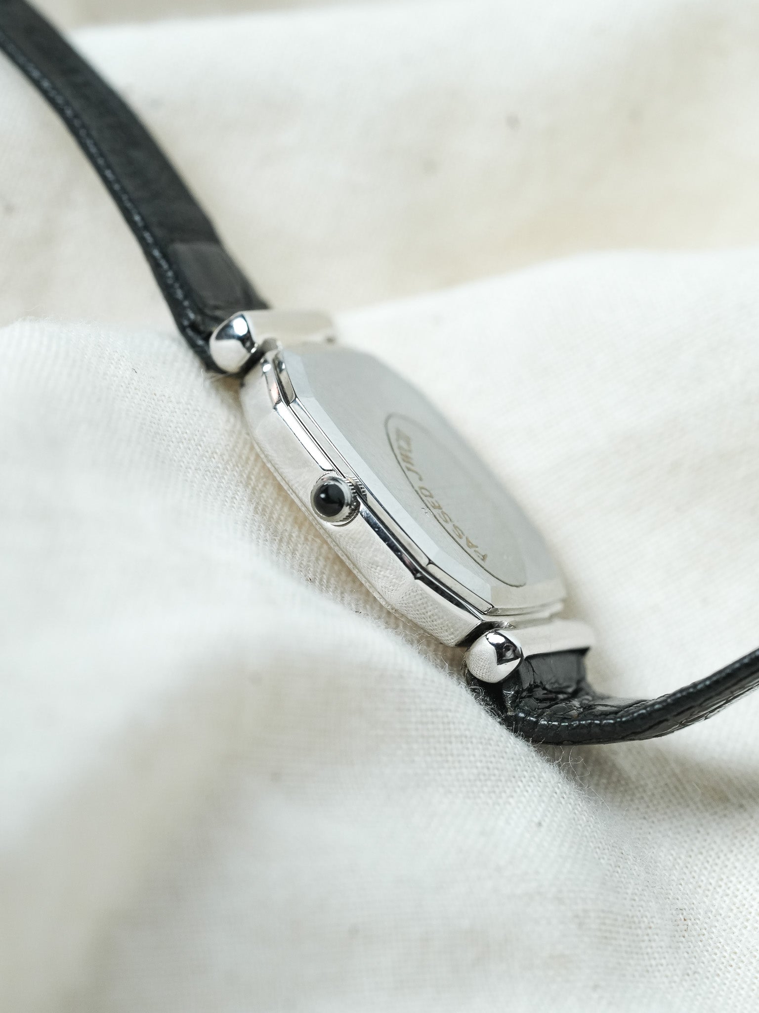 Seiko - Mini Tank Octogonale Acier Blanc Romain - NOS - 1984 - Atelier Victor - Vintage Shop