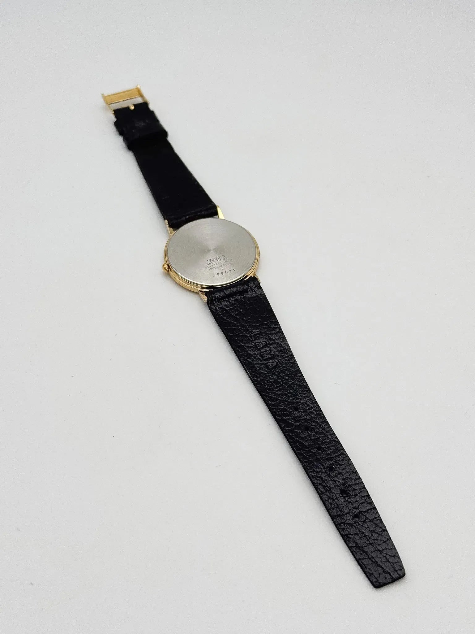 Seiko - Plaqué or fond noir Index romain - 2000s - Atelier Victor - Vintage Shop