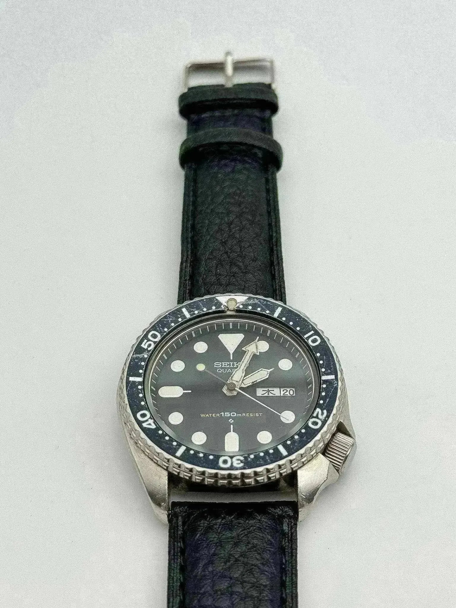 Seiko - Plongeuse Noir lunette bleu Kanji - 1980 - Atelier Victor