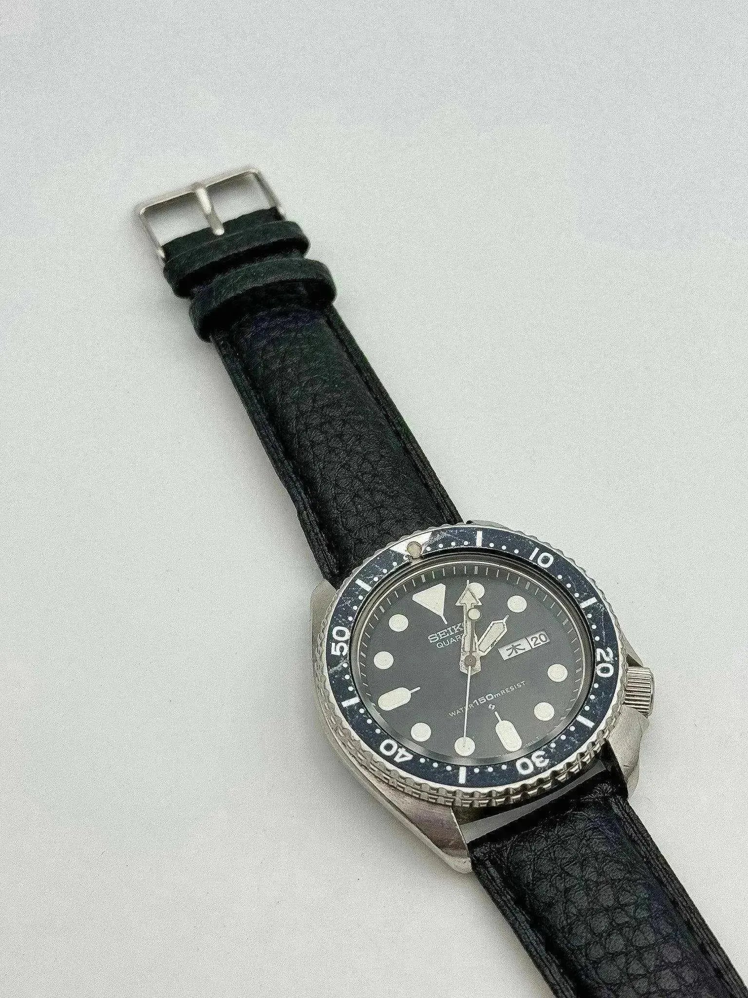 Seiko - Plongeuse Noir lunette bleu Kanji - 1980 - Atelier Victor