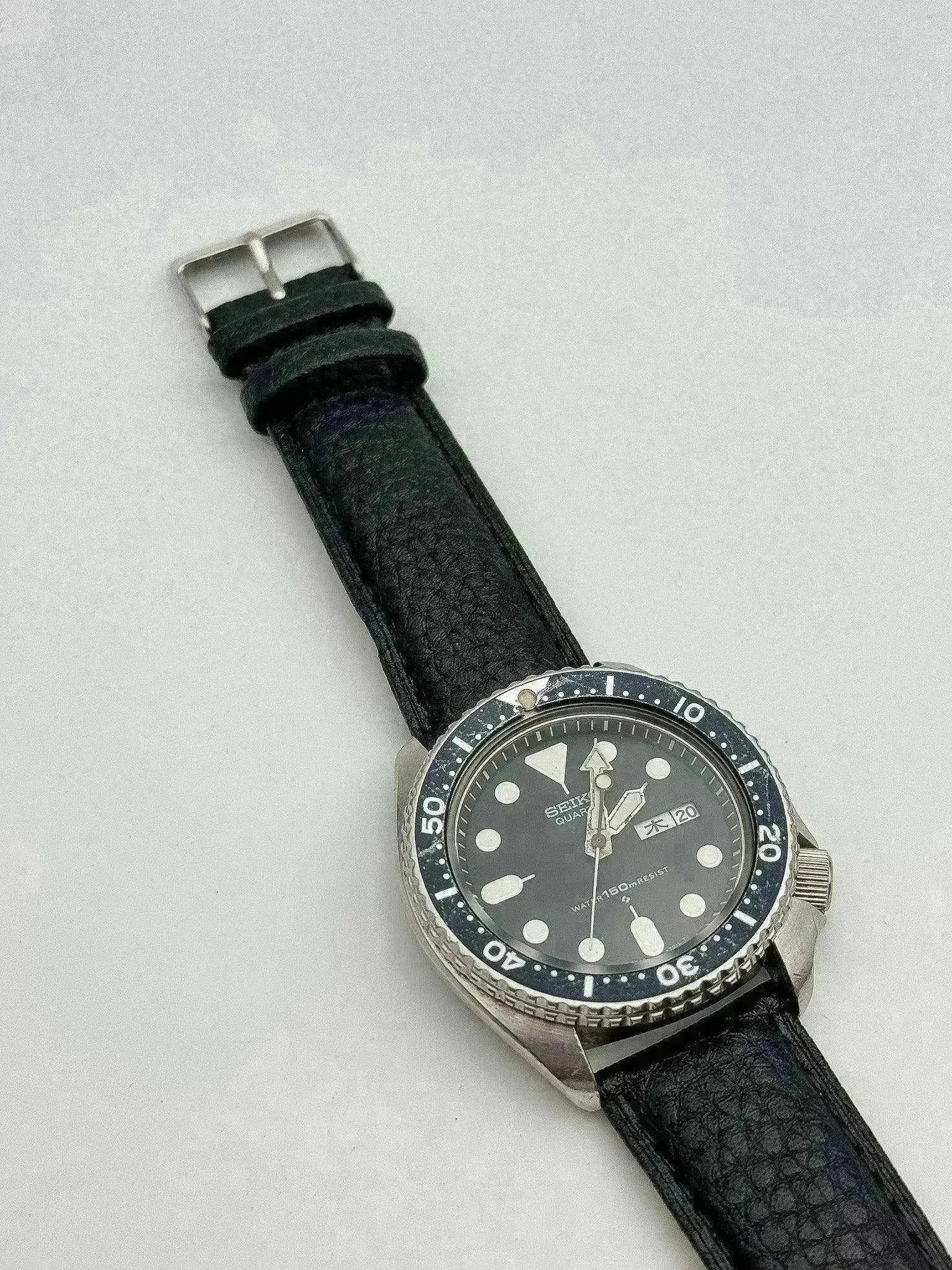 Seiko - Plongeuse Noir lunette bleu Kanji - 1980 - Atelier Victor