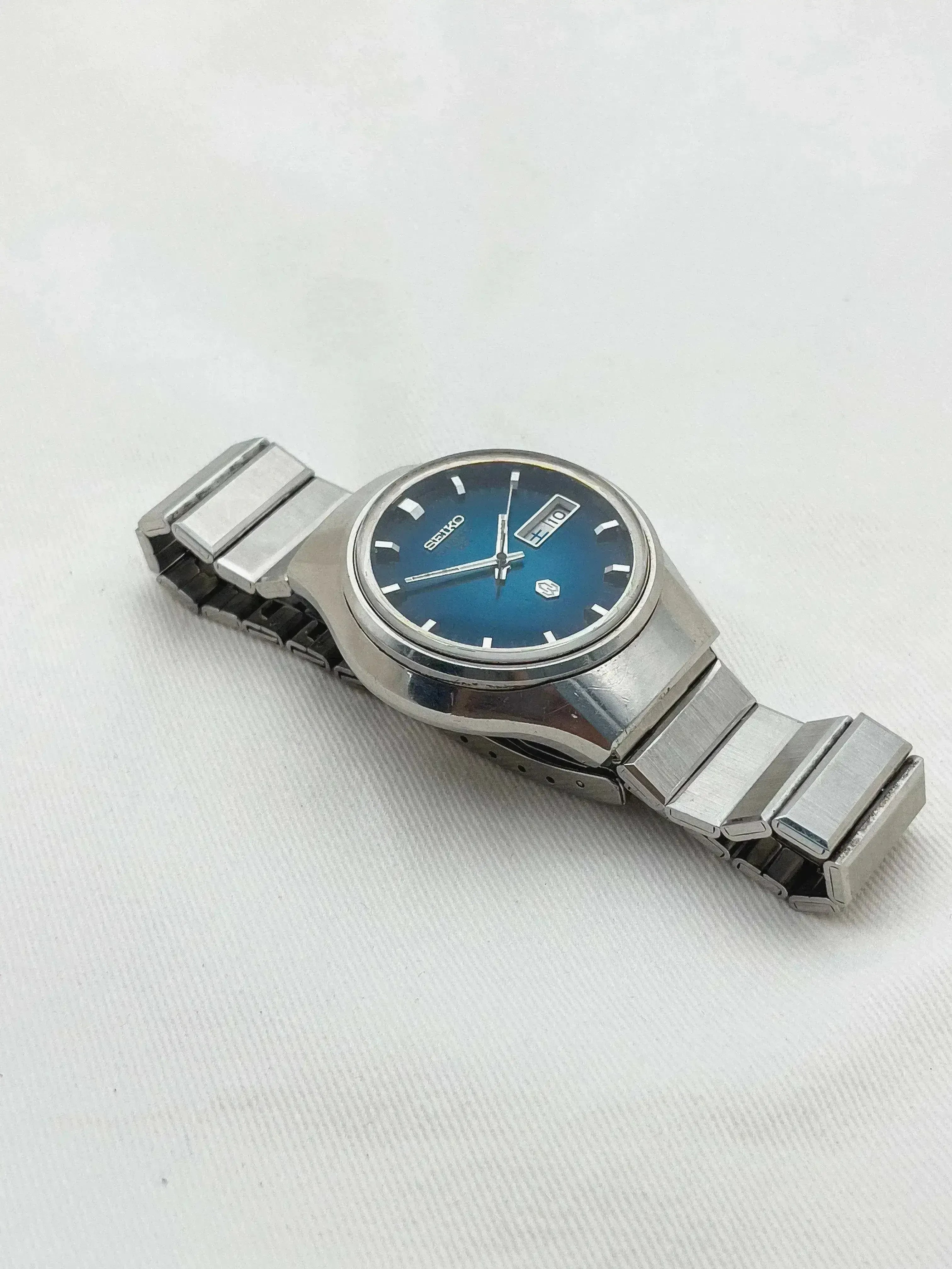 Seiko - QR Blue Dial - 1973 - Atelier Victor