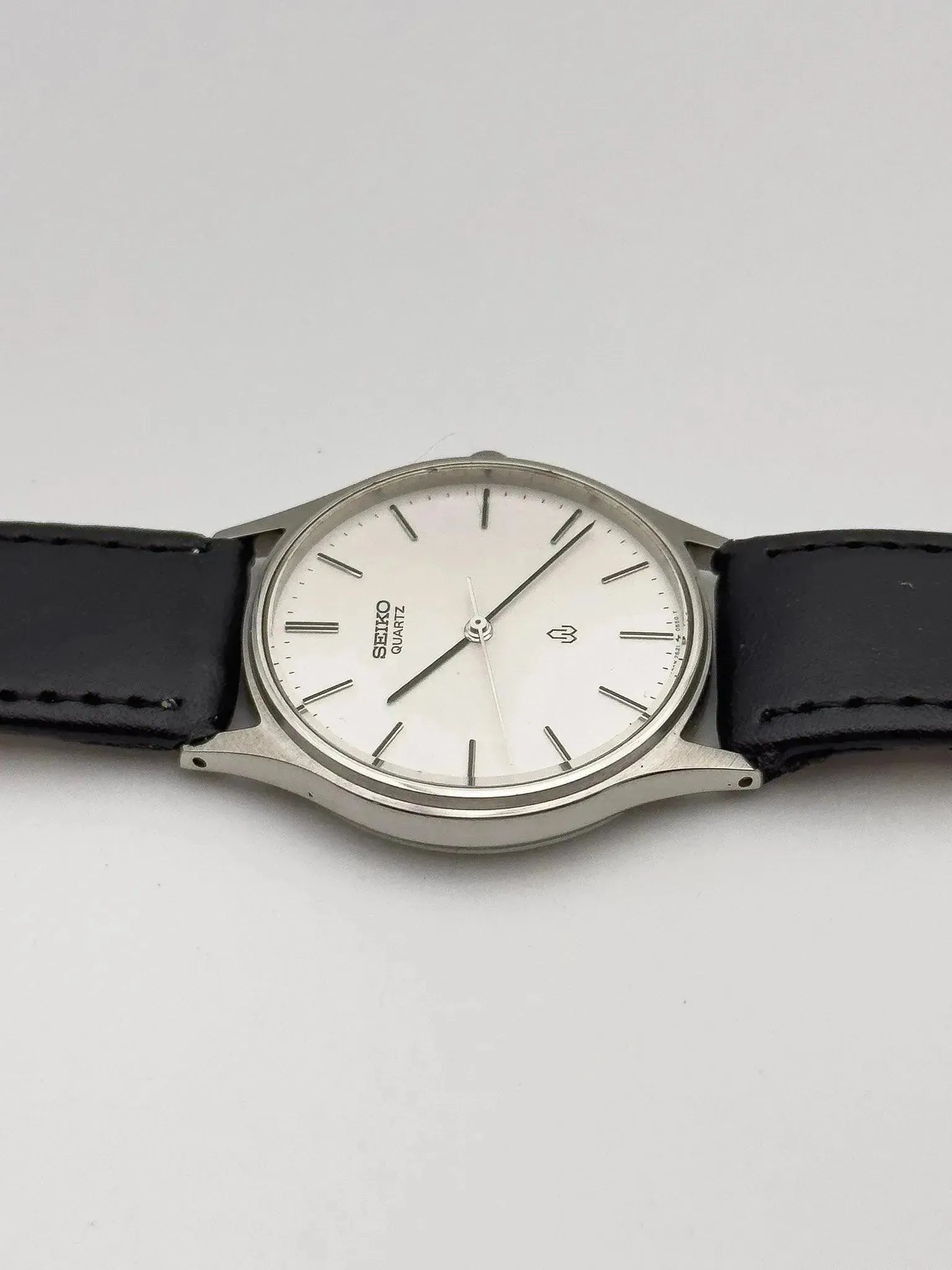 Seiko - Silver Dress Watch - 1982 - Atelier Victor Paris - Vintage Watch Shop Dubai