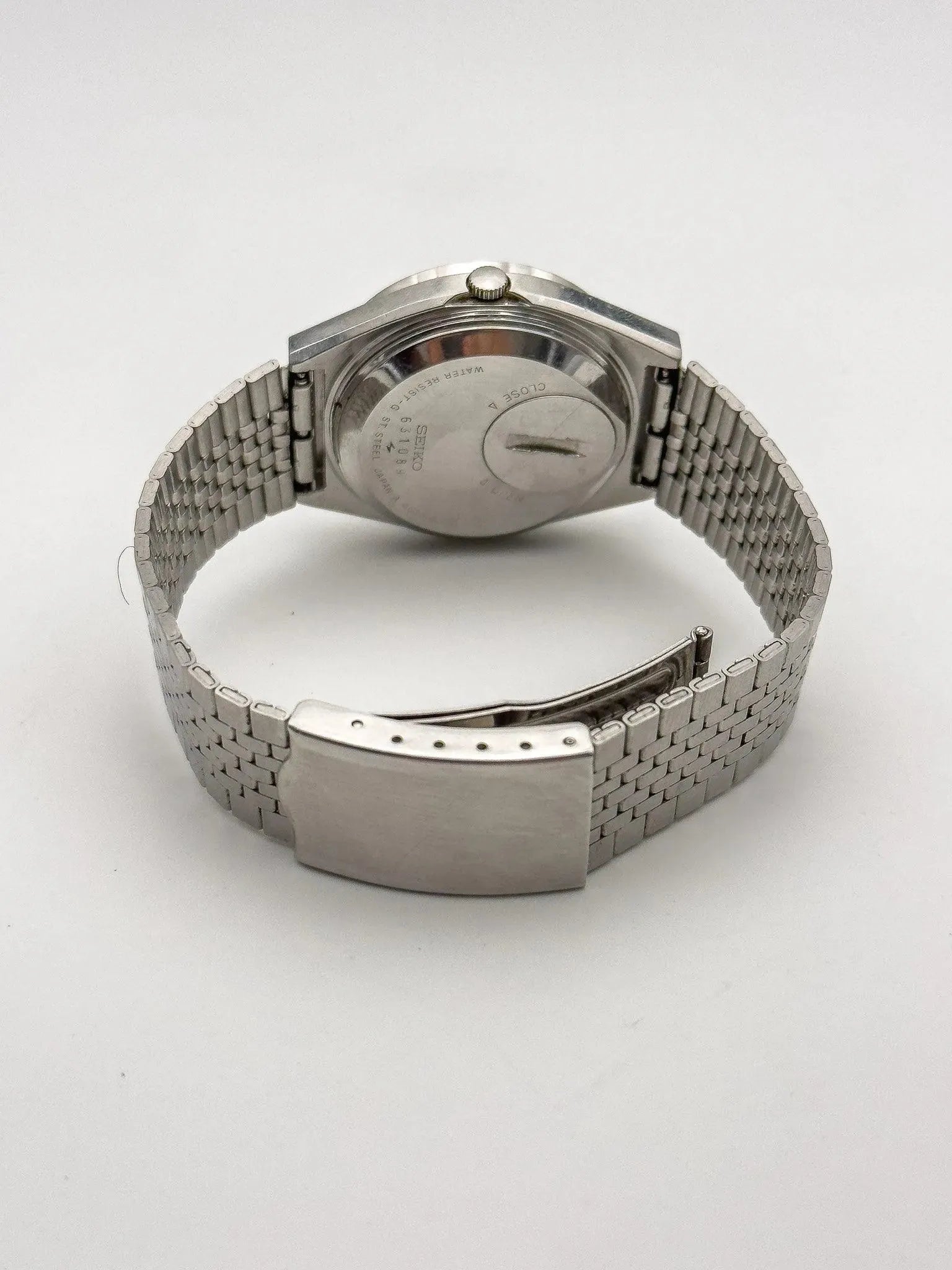 Seiko - Silver Facetted Kanji Daydate - 1976 - Atelier Victor Paris - Vintage Watch Shop Dubai
