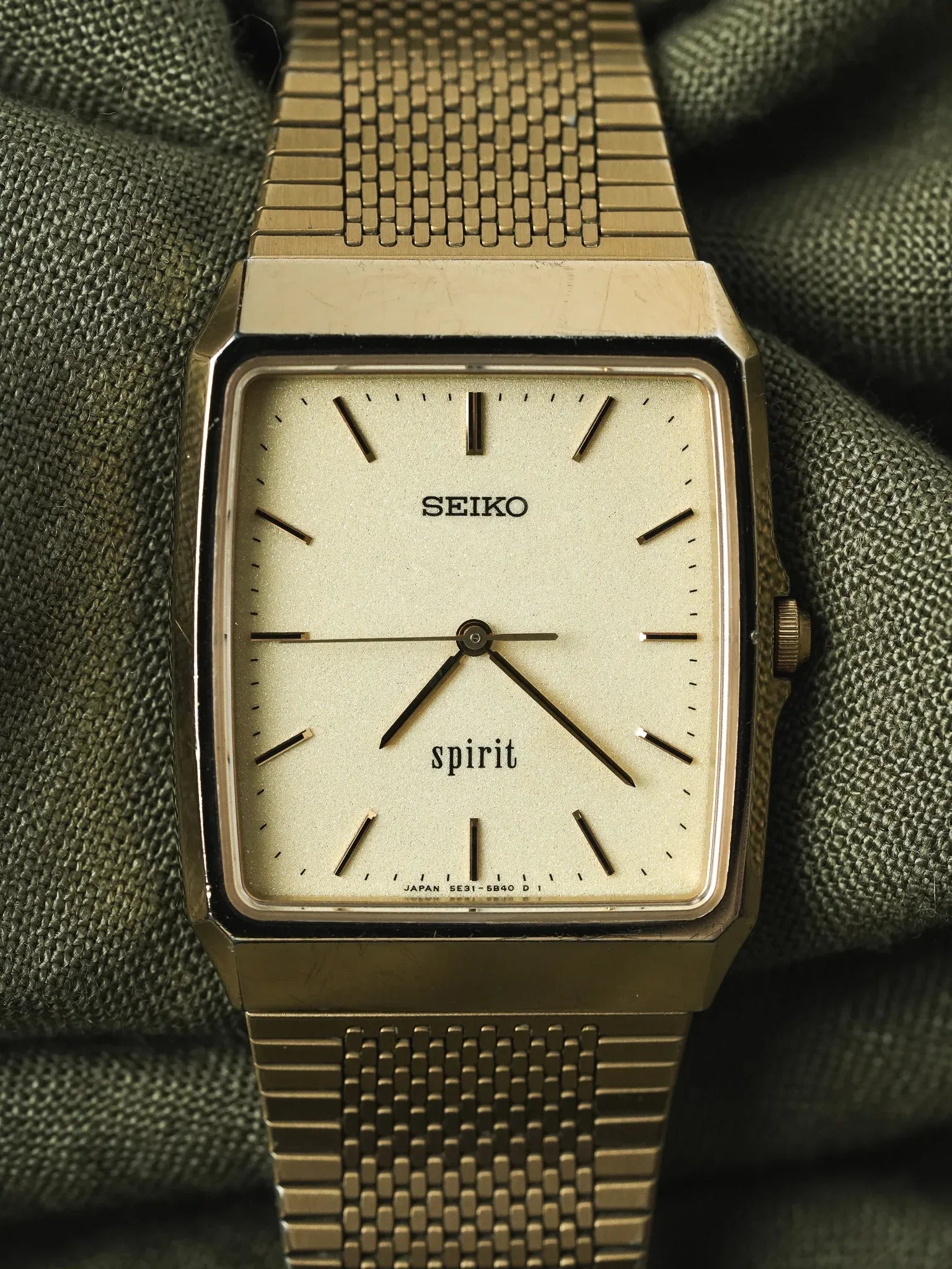 Seiko - Spirit Dust plaqué or bracelet intégré - 1993 - Atelier Victor