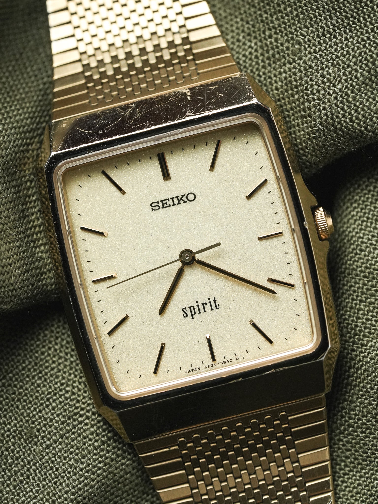 Seiko - Spirit Dust plaqué or bracelet intégré - 1993 - Atelier Victor - Vintage Shop