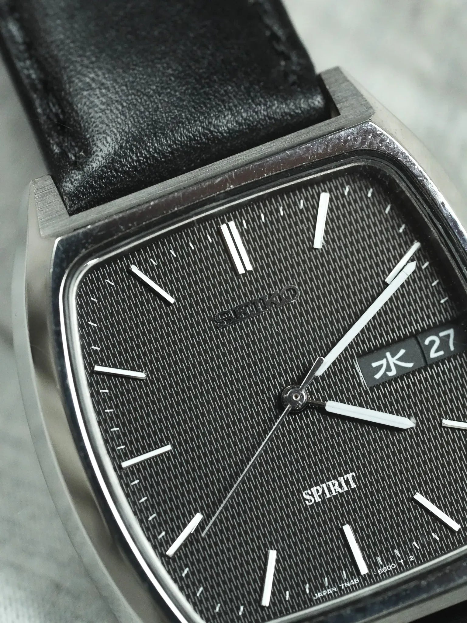 Seiko - Spirit Tonneau Daydate Kanji Acier Guilloché Noir - 1993 - Atelier Victor