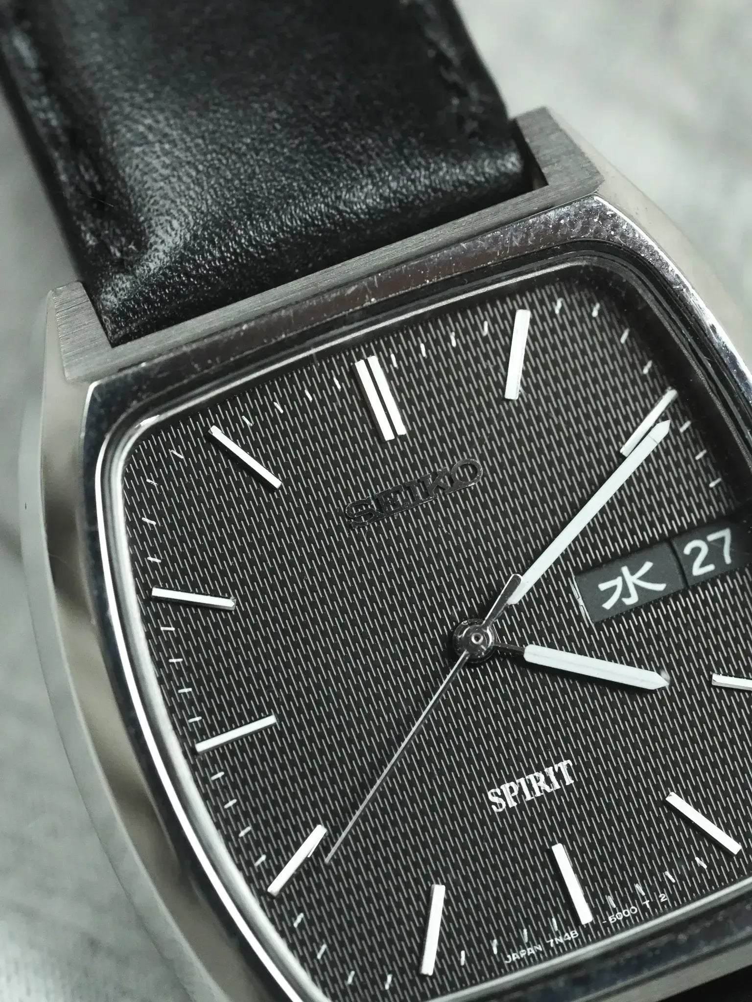 Seiko - Spirit Tonneau Daydate Kanji Acier Guilloché Noir - 1993 - Atelier Victor