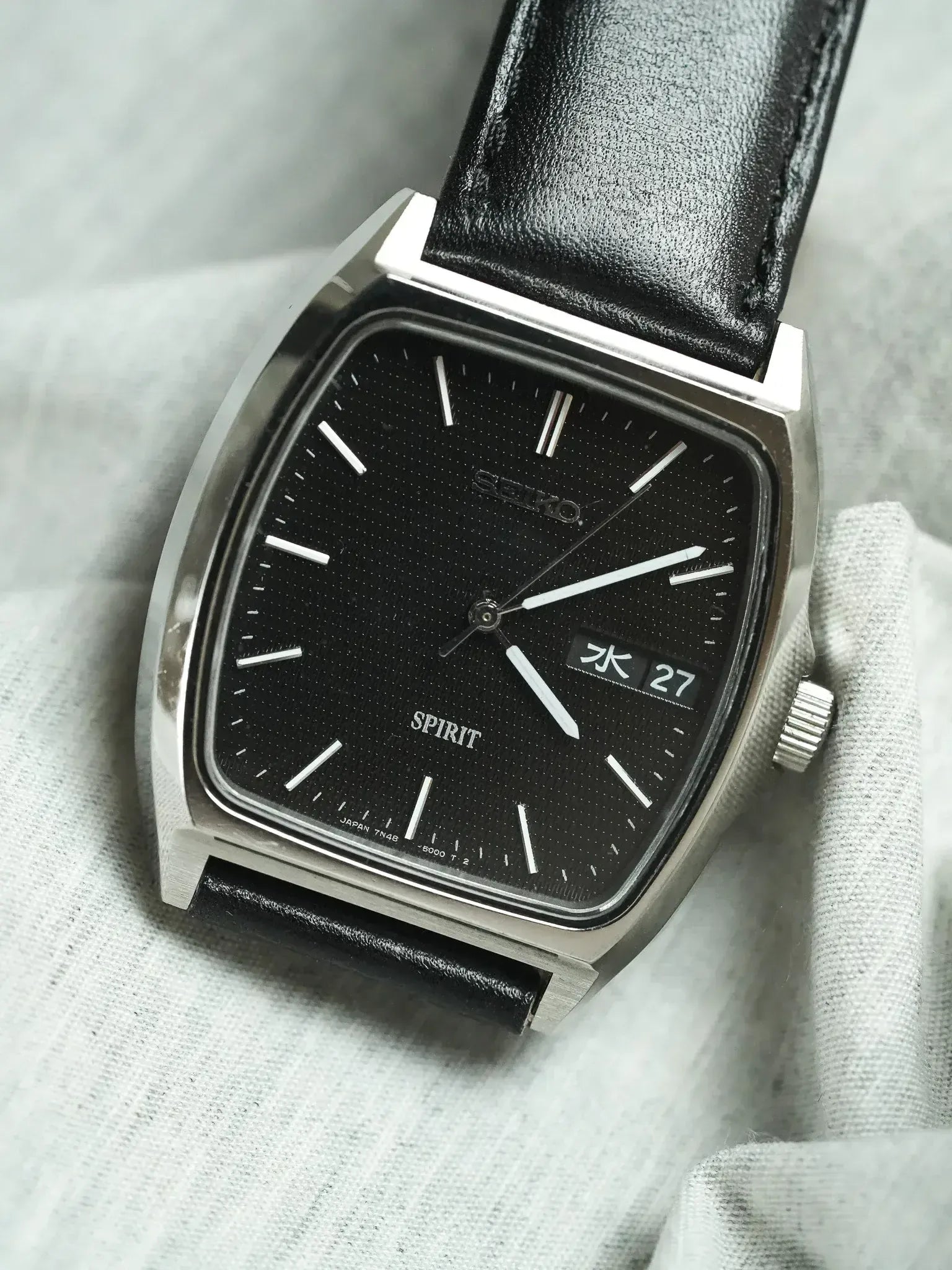 Seiko - Spirit Tonneau Daydate Kanji Acier Guilloché Noir - 1993 - Atelier Victor
