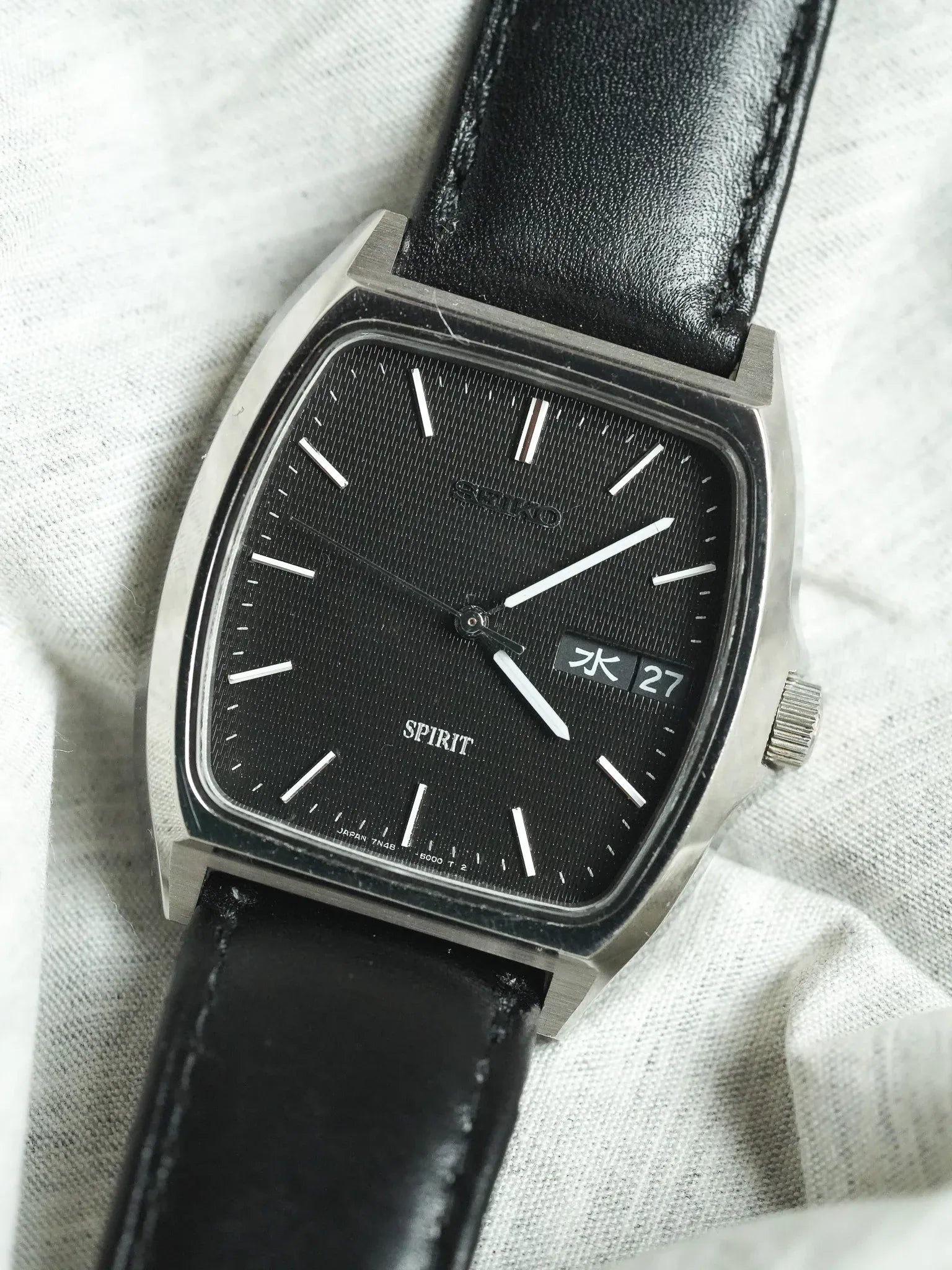 Seiko - Spirit Tonneau Daydate Kanji Acier Guilloché Noir - 1993 - Atelier Victor