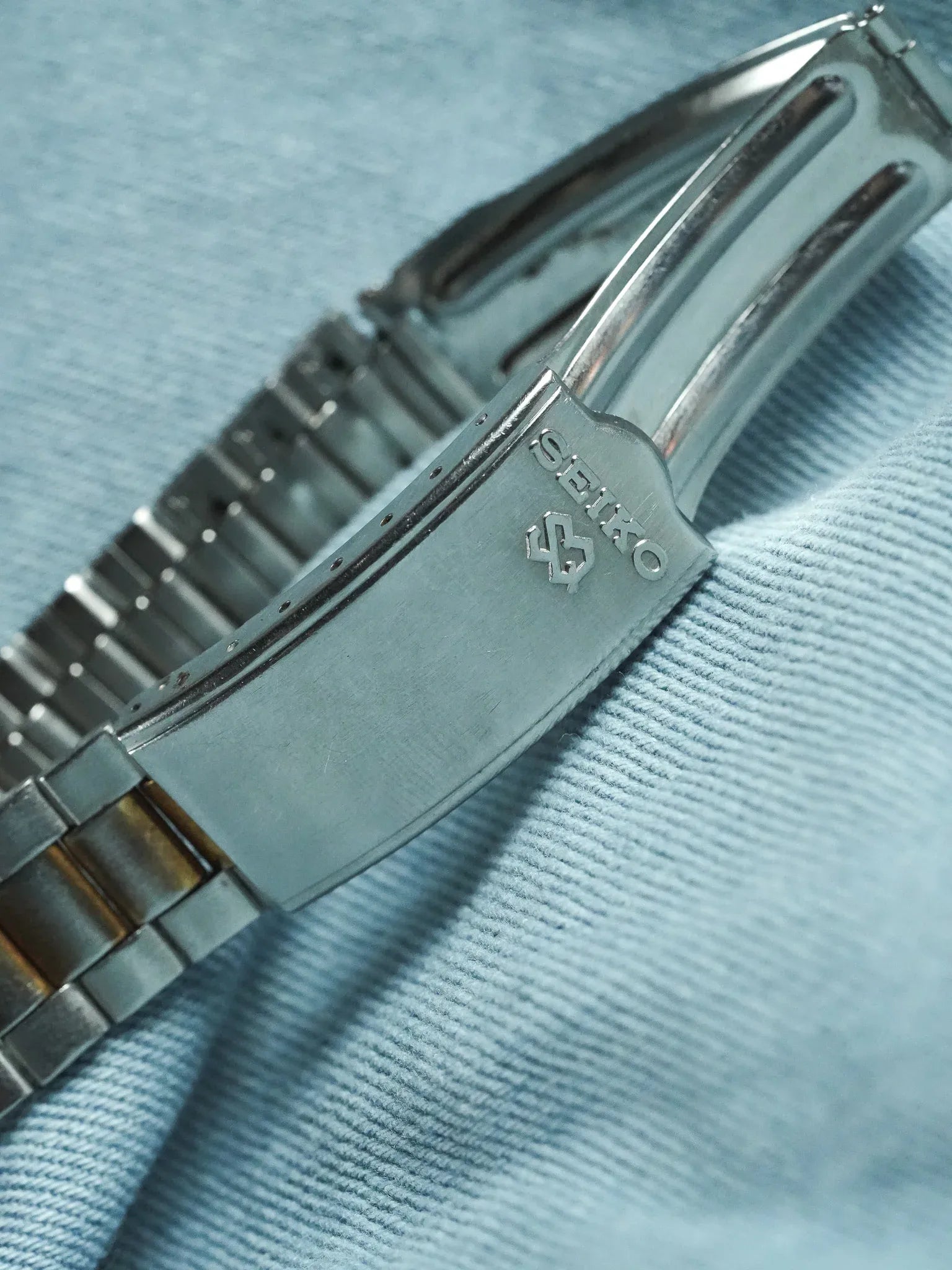 Seiko - SQ Acier Or Date Cadran argent - 1982 - Atelier Victor - Vintage Shop