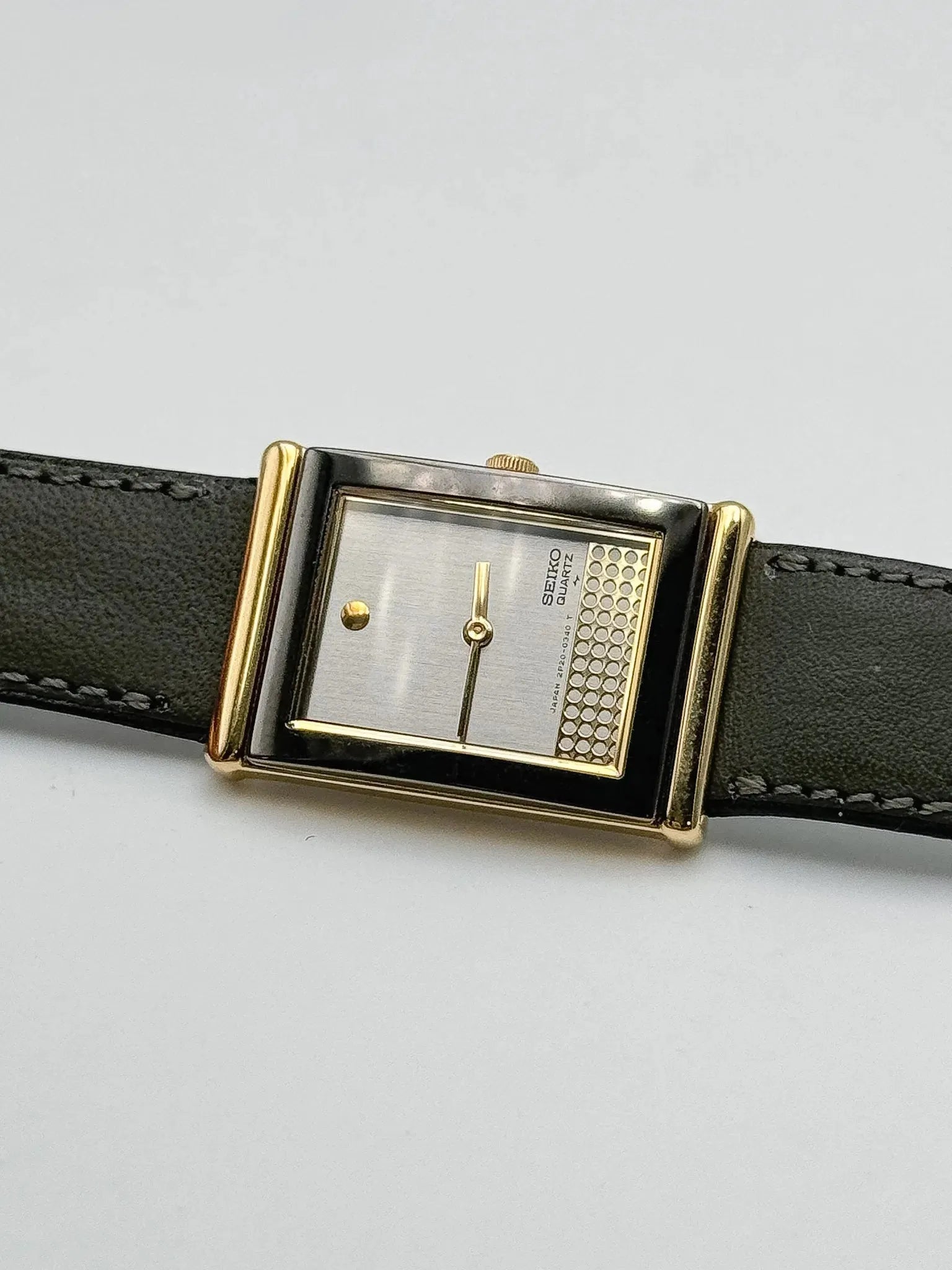Seiko - Tank Noir Doré Dots - NOS - 1995 - Atelier Victor Paris - Vintage Watch Shop Dubai